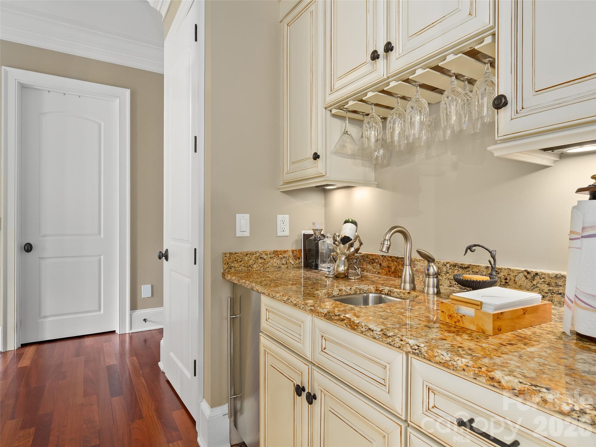 Single Family Residence at 413 Barrington Drive, Asheville, photo 19 of 48