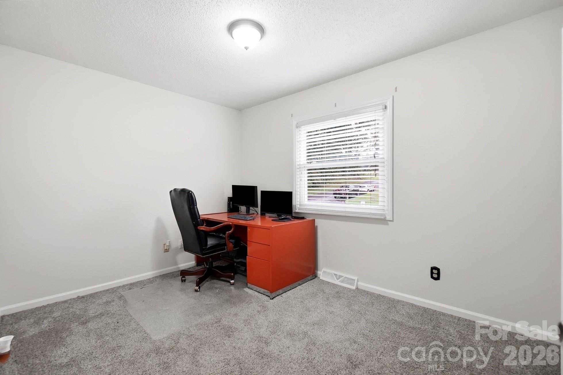 Single Family Residence at 2600 Providence Drive, Gastonia, photo 23 of 47