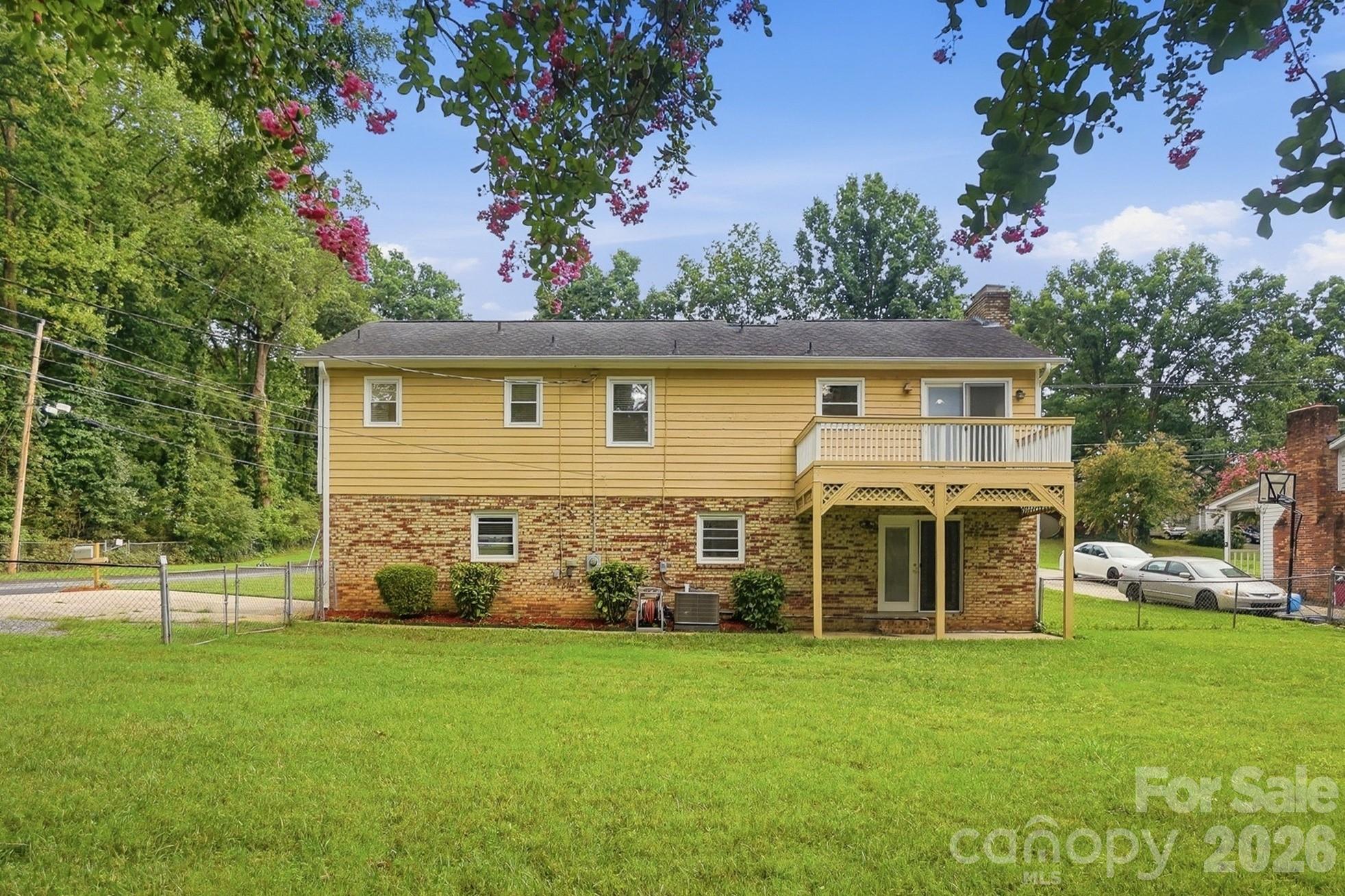 Single Family Residence at 2600 Providence Drive, Gastonia, photo 41 of 47