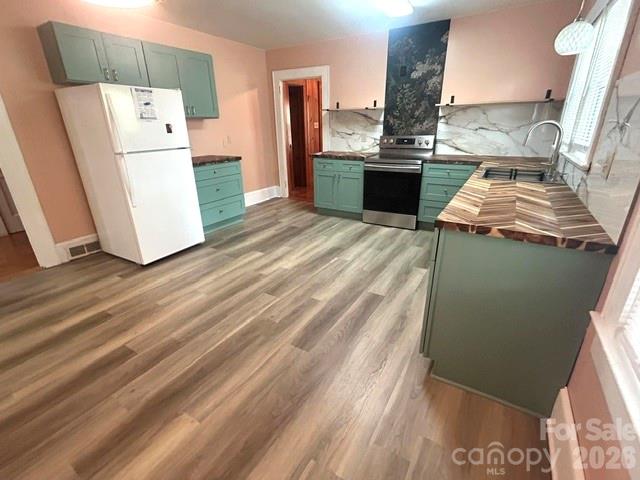 Single Family Residence at 112 3rd Street NE, Conover, photo 16 of 35