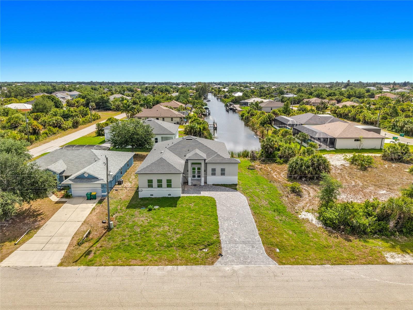 Single Family Residence at 10262 KINGSVILLE DR, PORT CHARLOTTE, photo 5 of 38