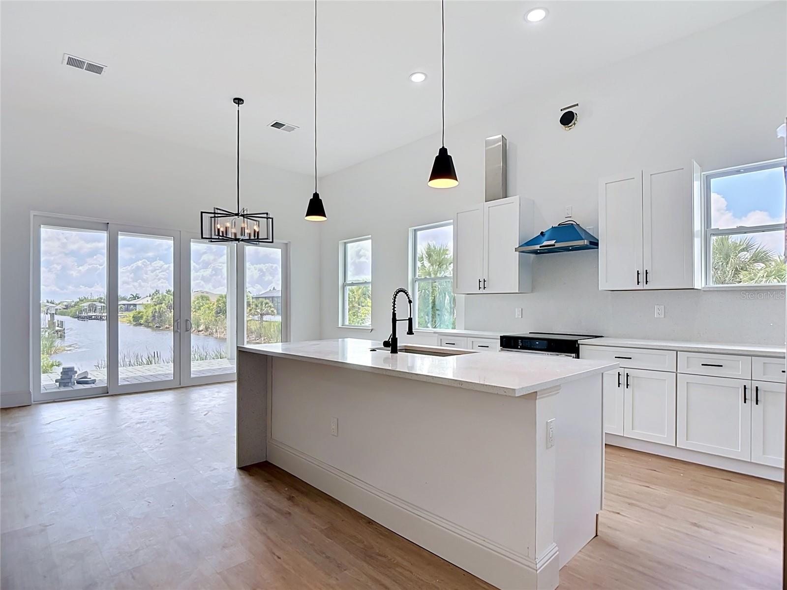 Single Family Residence at 10262 KINGSVILLE DR, PORT CHARLOTTE, photo 19 of 38