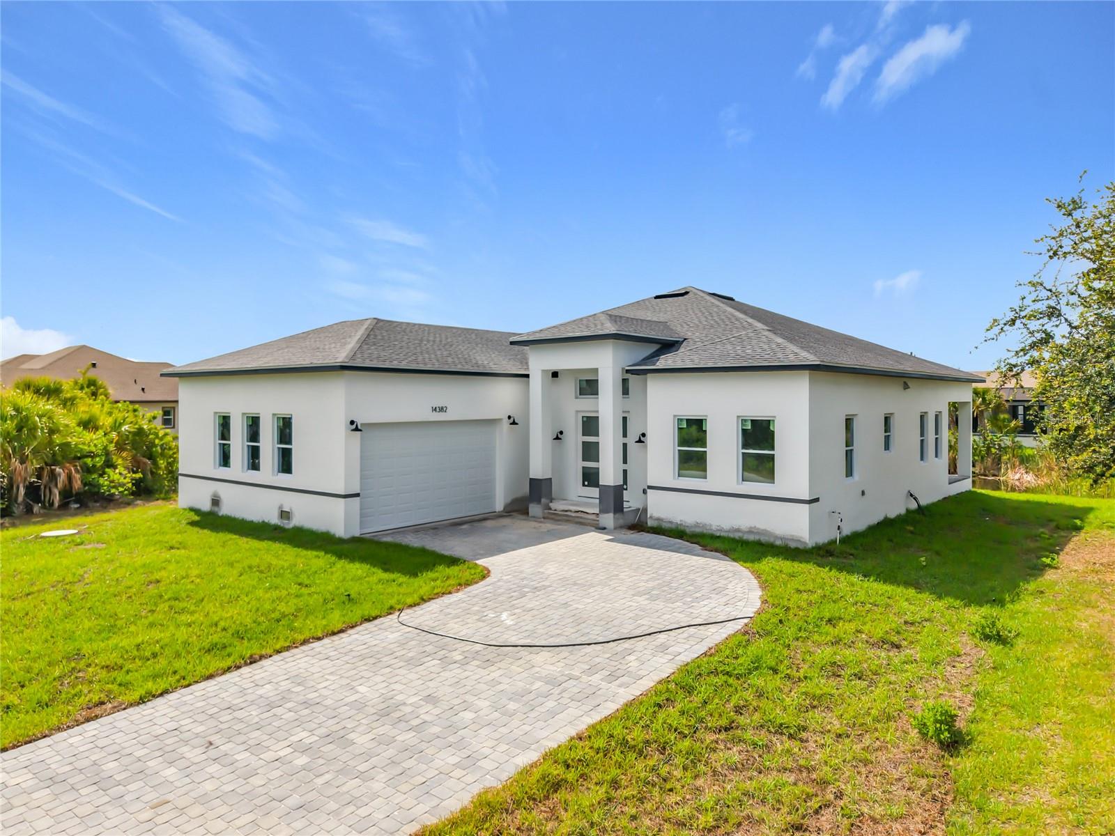 Single Family Residence at 14382 FORT WORTH CIR, PORT CHARLOTTE, photo 2 of 34