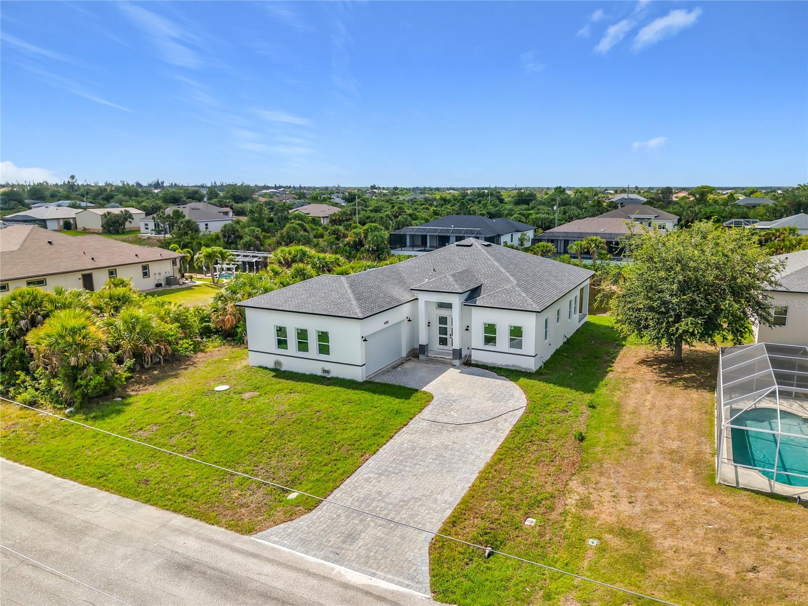 Single Family Residence at 14382 FORT WORTH CIR, PORT CHARLOTTE, photo 3 of 34