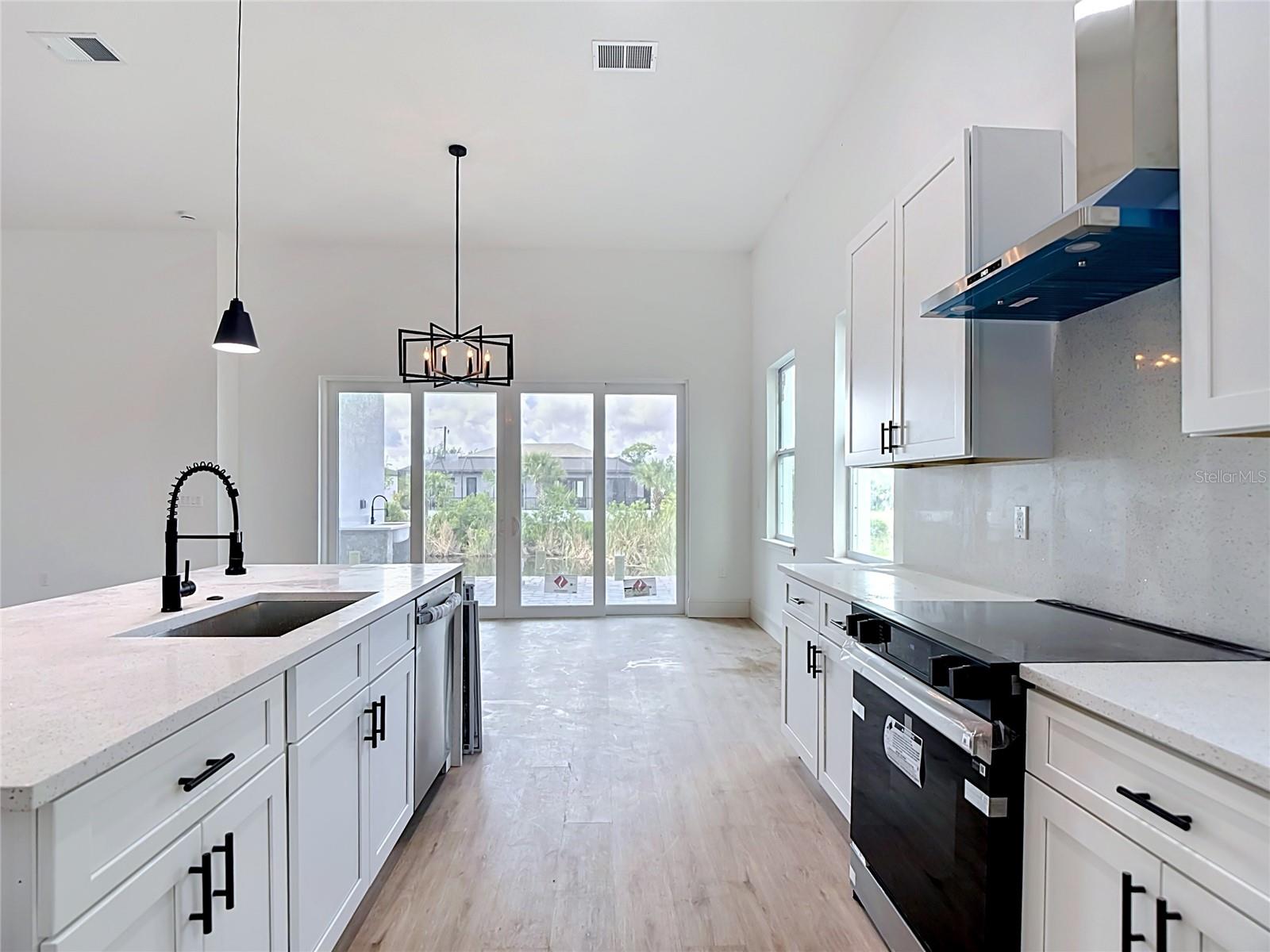 Single Family Residence at 14382 FORT WORTH CIR, PORT CHARLOTTE, photo 15 of 34