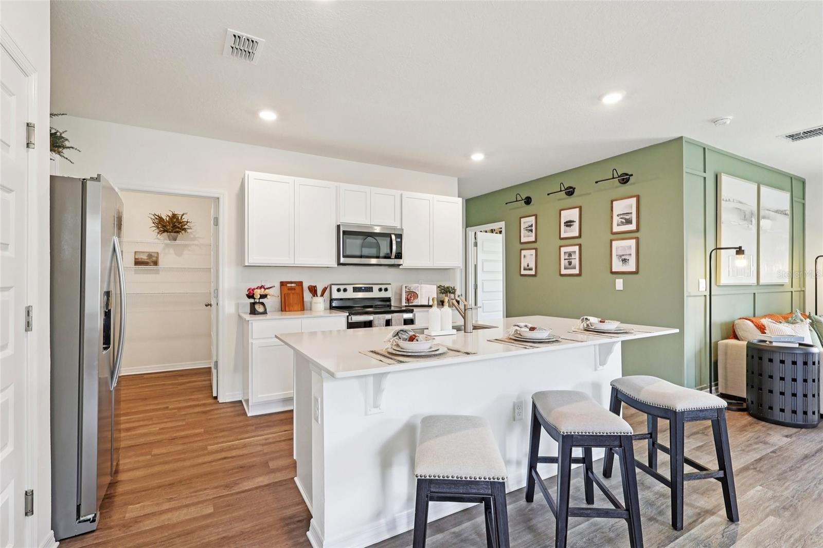Single Family Residence at 4003 LIMEKLIN FALLS LOOP, DAVENPORT, photo 10 of 36