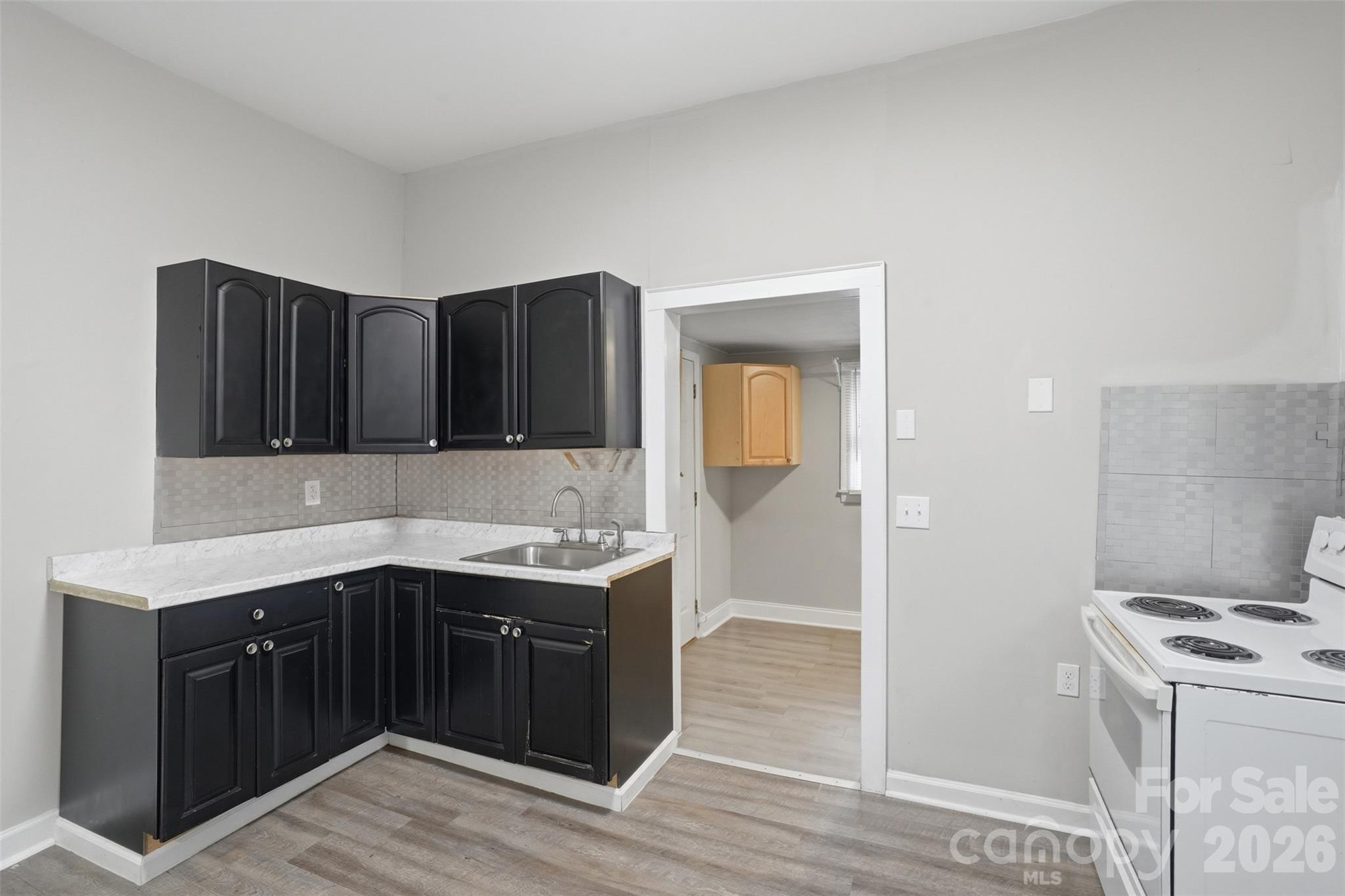 Single Family Residence at 322 Willow Street, Gastonia, photo 10 of 29