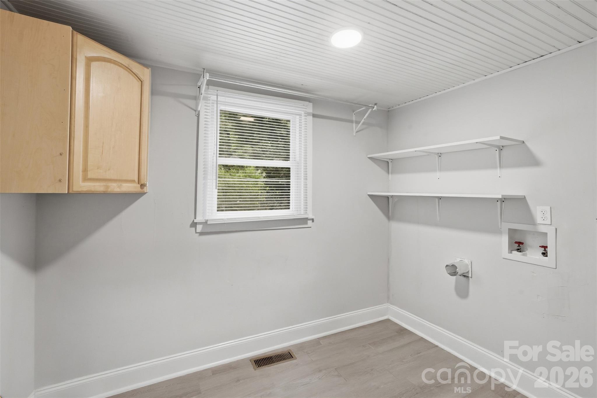Single Family Residence at 322 Willow Street, Gastonia, photo 12 of 29