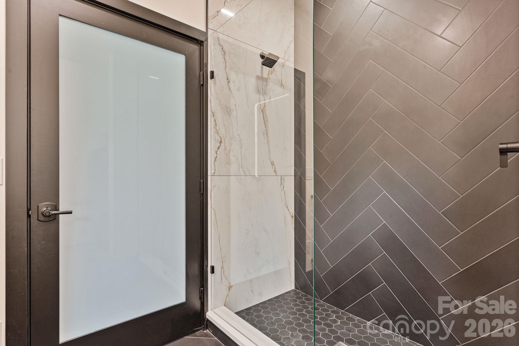 Garage guest suite en-suite full bathroom - 1064 Greylyn Drive, Matthews