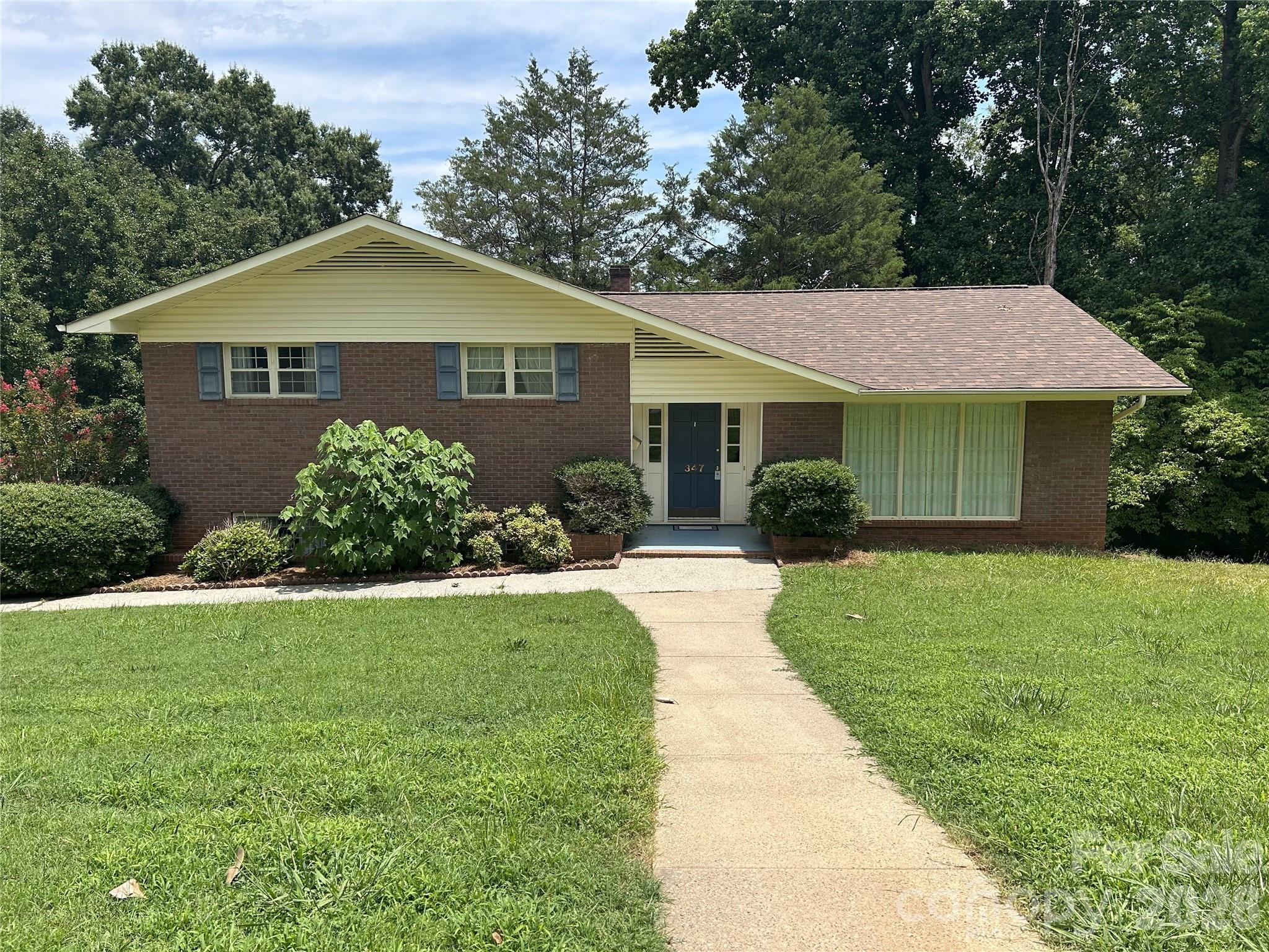 347 Hatley Circle NE