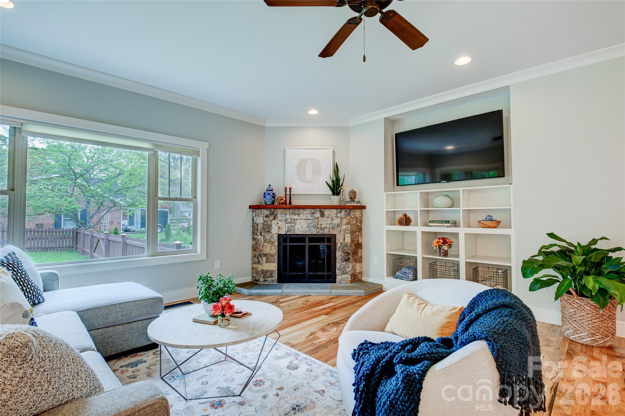 Single Family Residence at 6 Hamlet Street, Black Mountain, photo 17 of 47