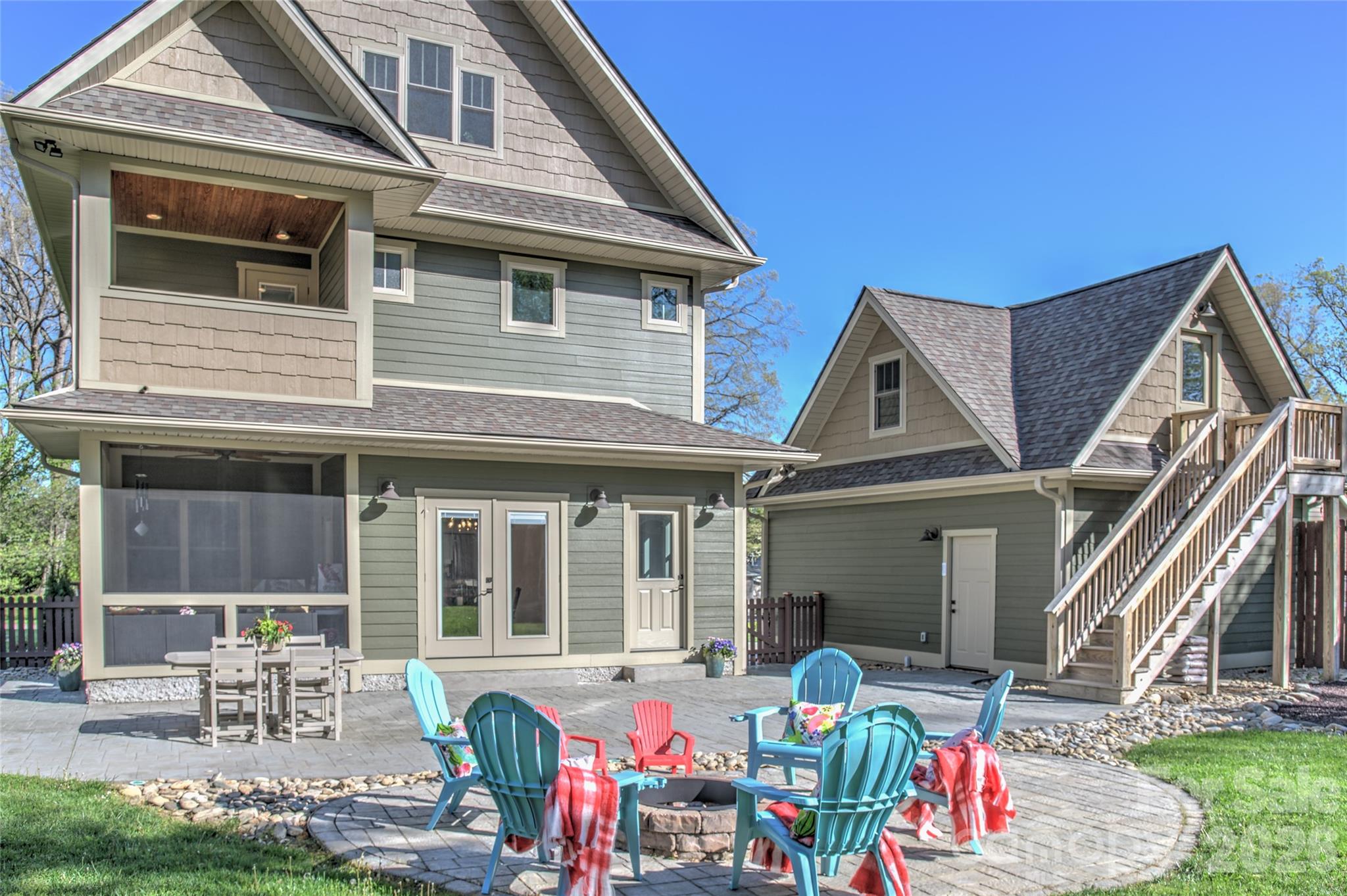 Single Family Residence at 6 Hamlet Street, Black Mountain, photo 23 of 47