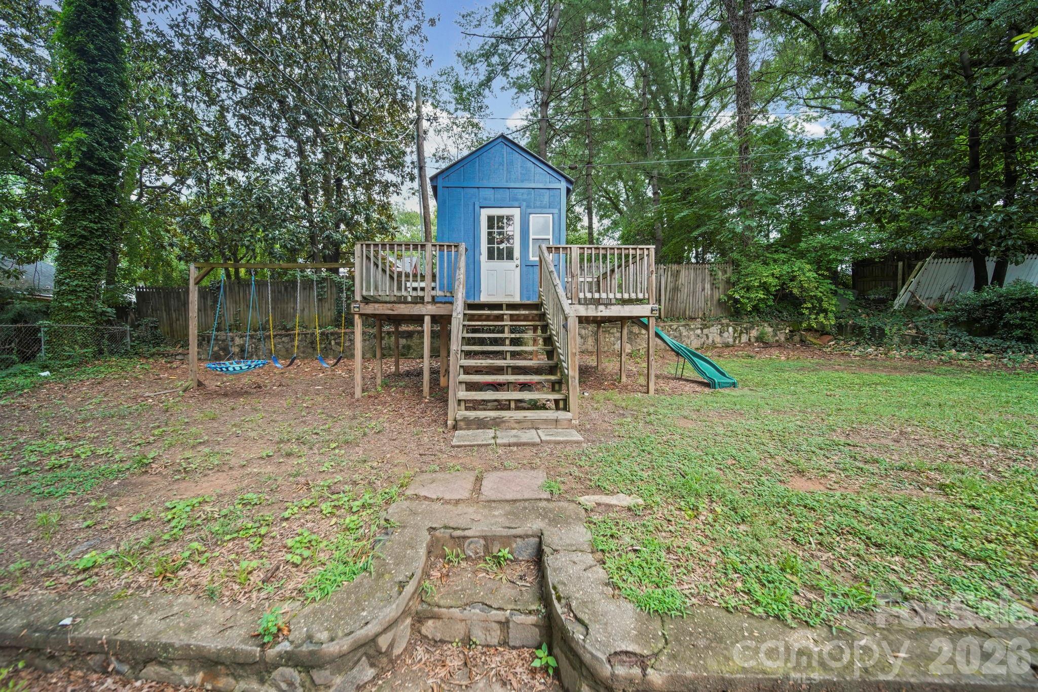 Playhouse/storage - 1214 S York Street, Gastonia
