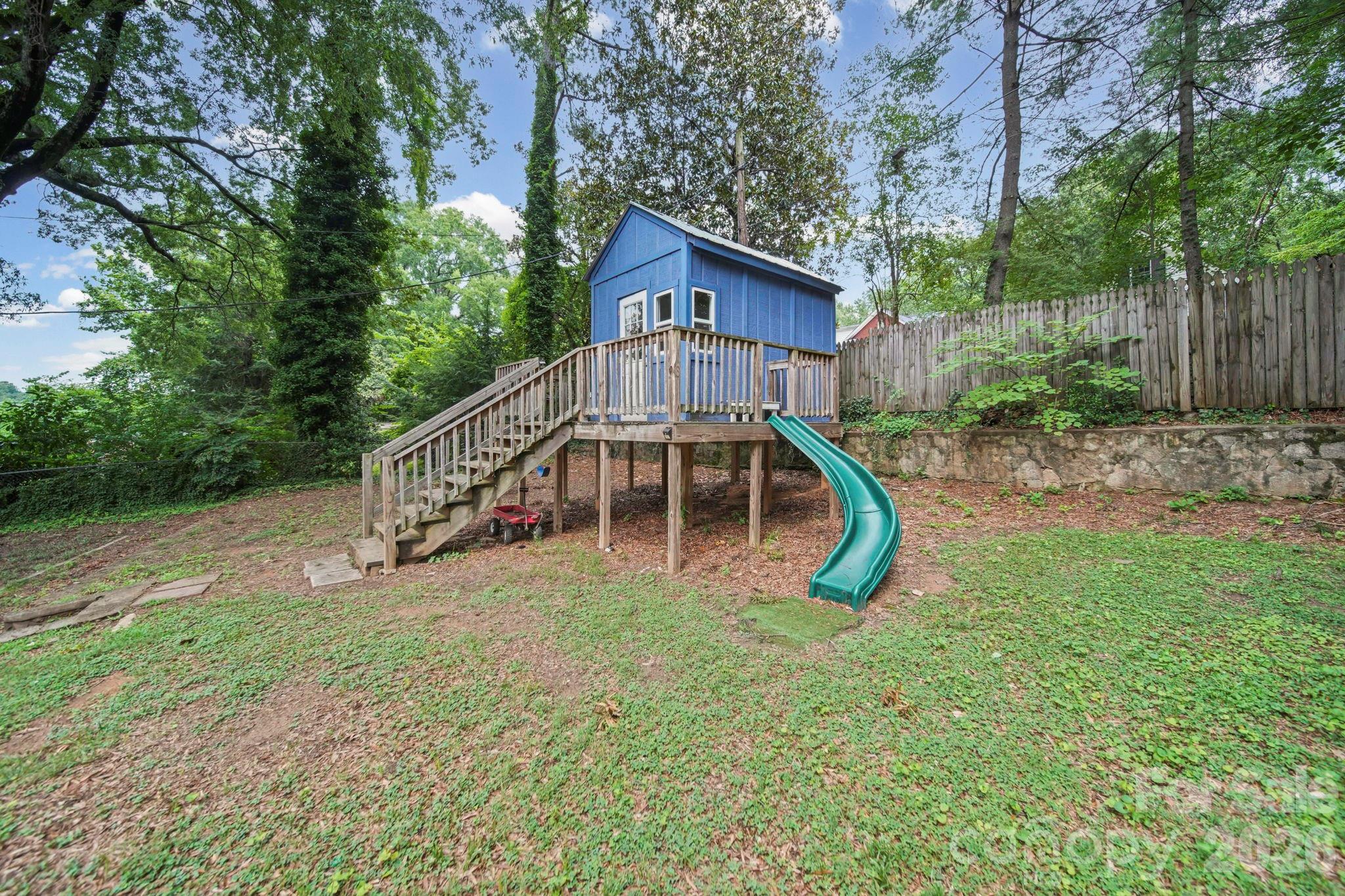 Single Family Residence at 1214 S York Street, Gastonia, photo 25 of 37