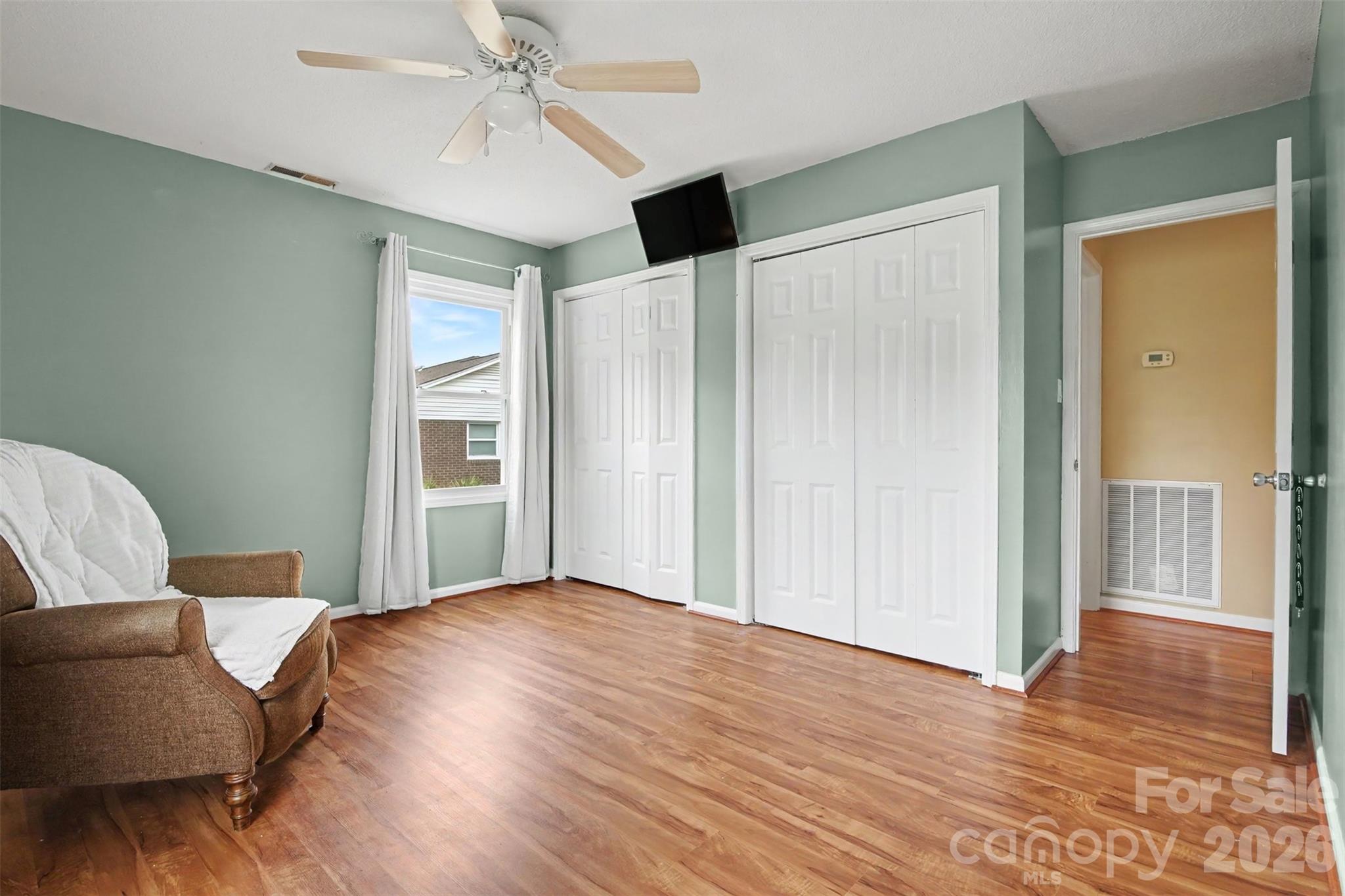 Spacious Bedroom or Office - 155 Park Villa Road, Salisbury