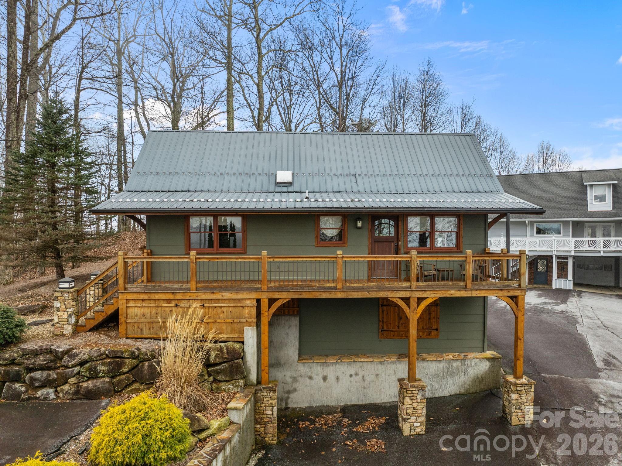 Single Family Residence at 6773 Pinnacle Mountain Road, Zirconia