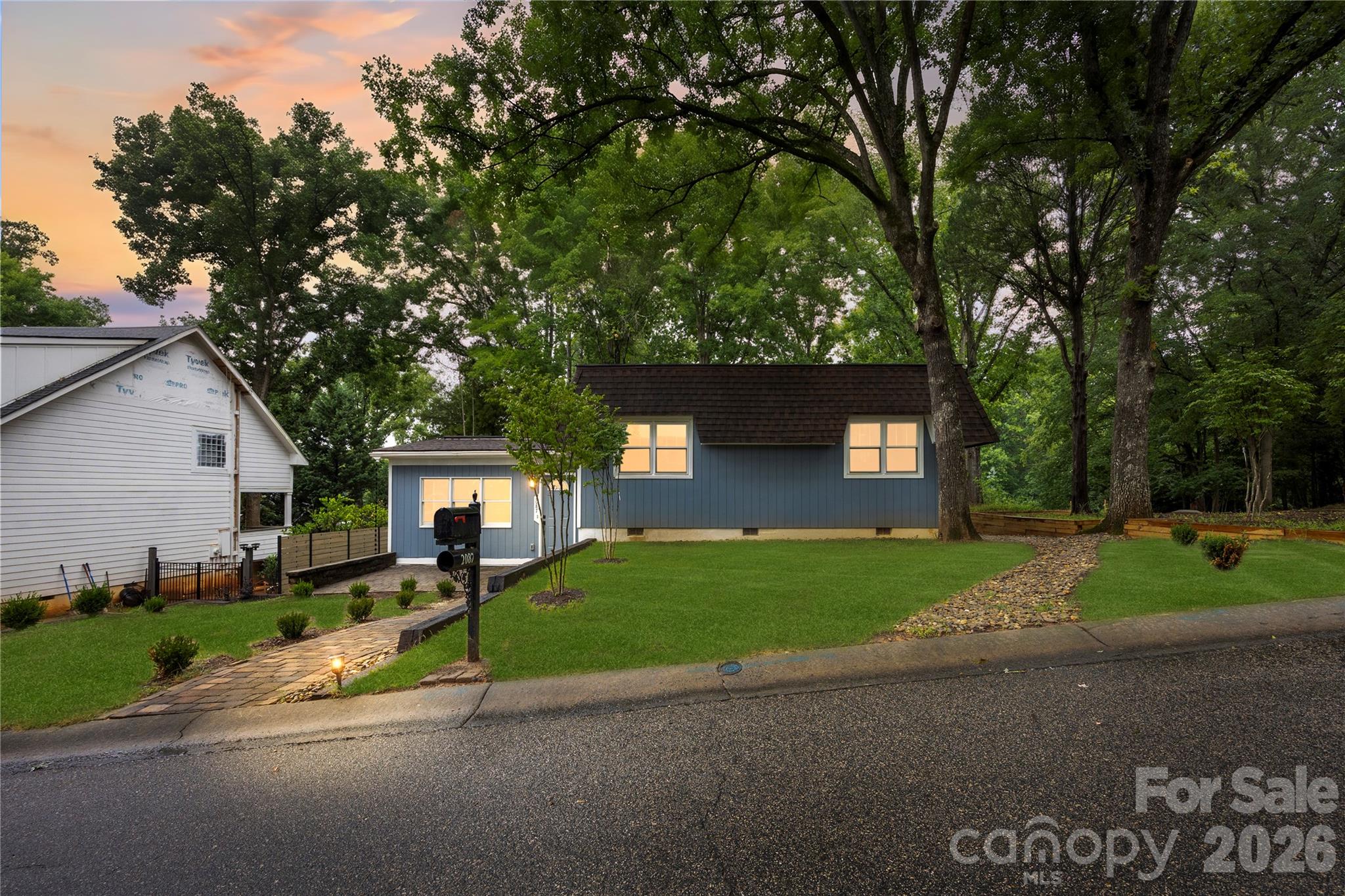 Steps from the Lake! - 2087 Marquesas Avenue, Tega Cay