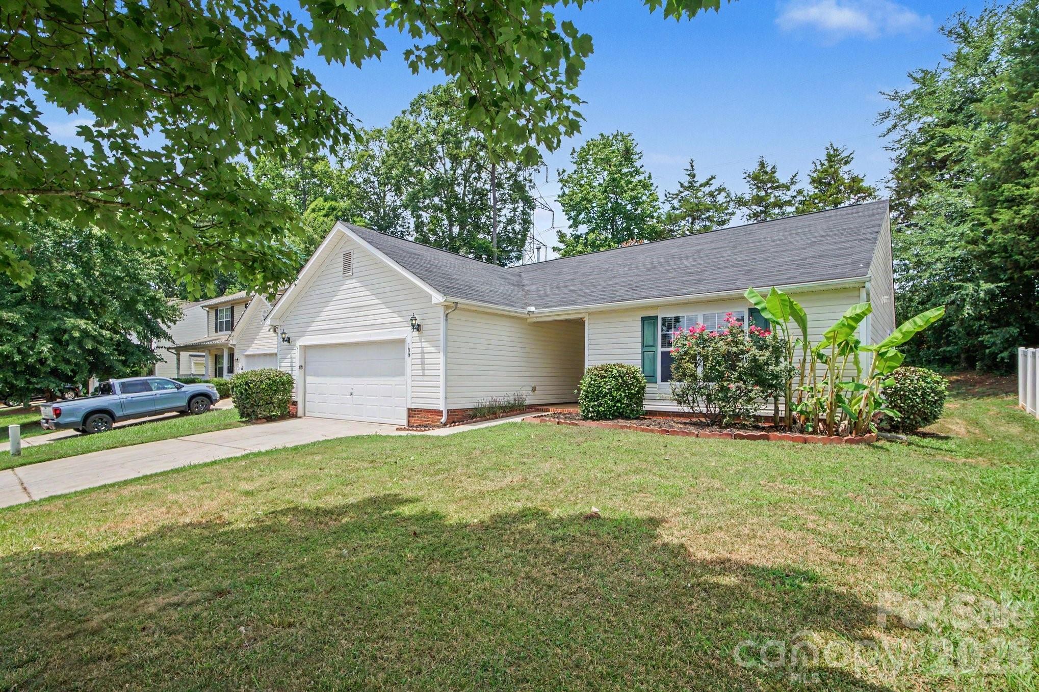 Single Family Residence at 108 Briarwood Lane, Mount Holly, photo 2 of 28