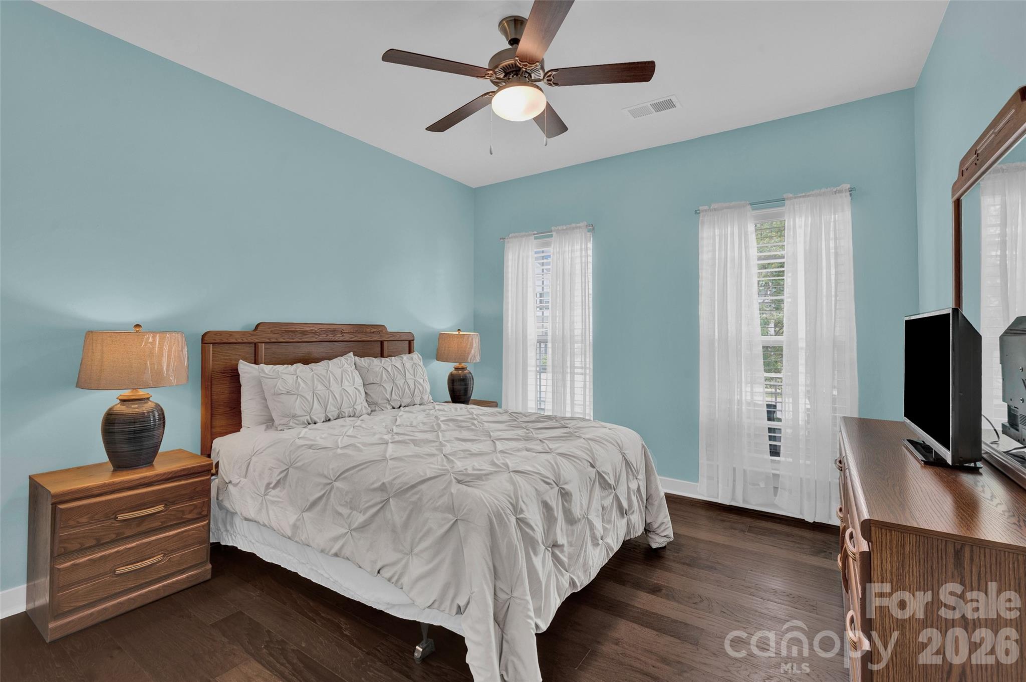 Single Family Residence at 11216 Vanguard Parkway, Huntersville, photo 9 of 32