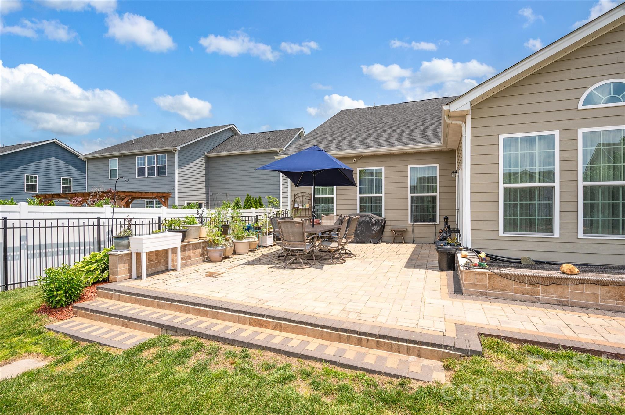Single Family Residence at 11216 Vanguard Parkway, Huntersville, photo 29 of 32