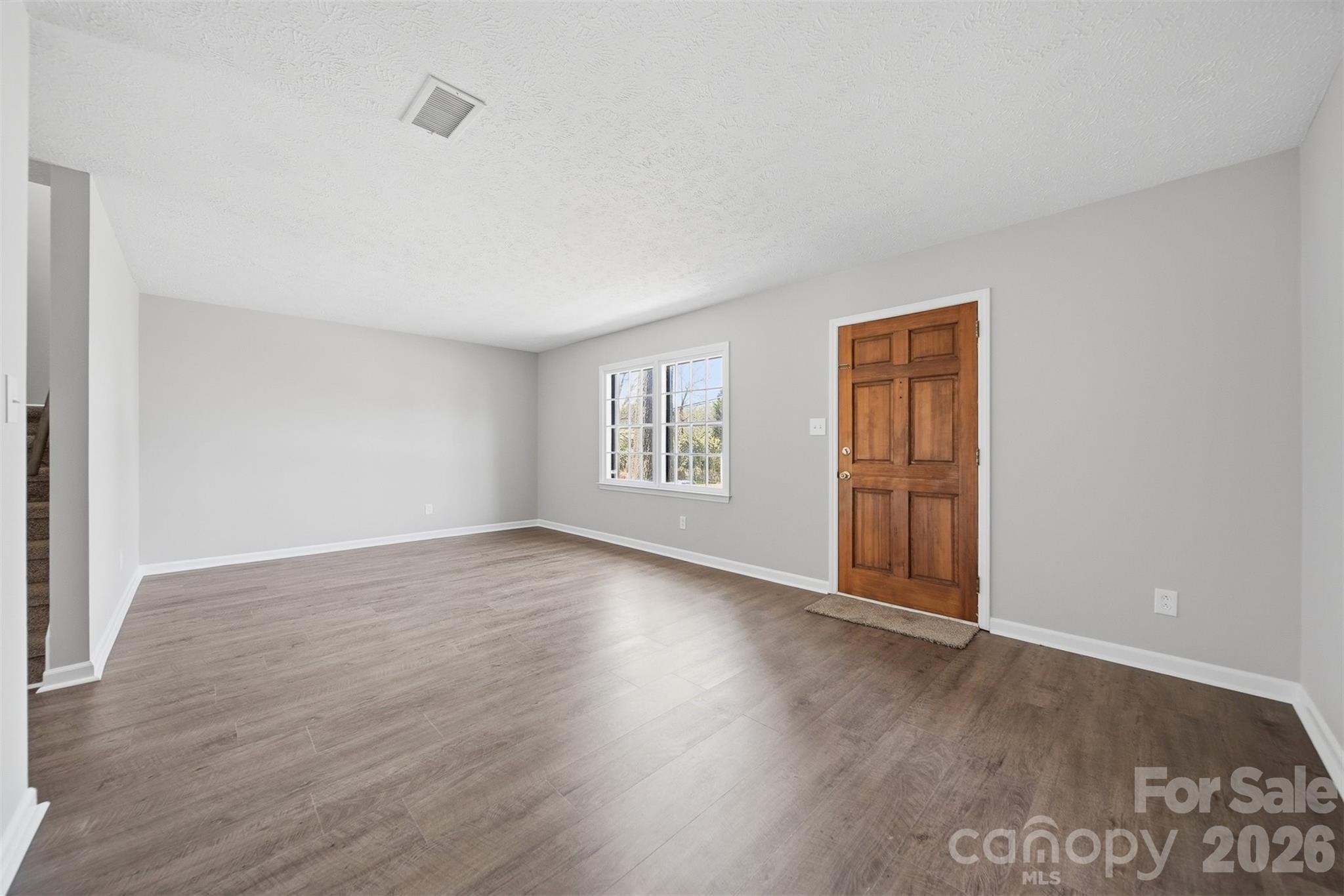 Condominium at 414 7th Street NE, Hickory, photo 4 of 36