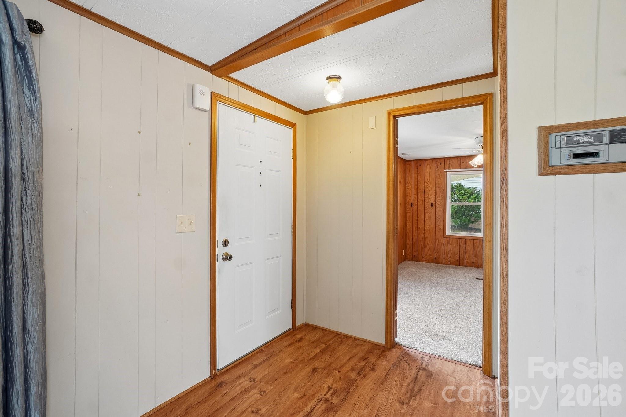 Single Family Residence at 303 Meadowbrook Court, Hendersonville, photo 21 of 43