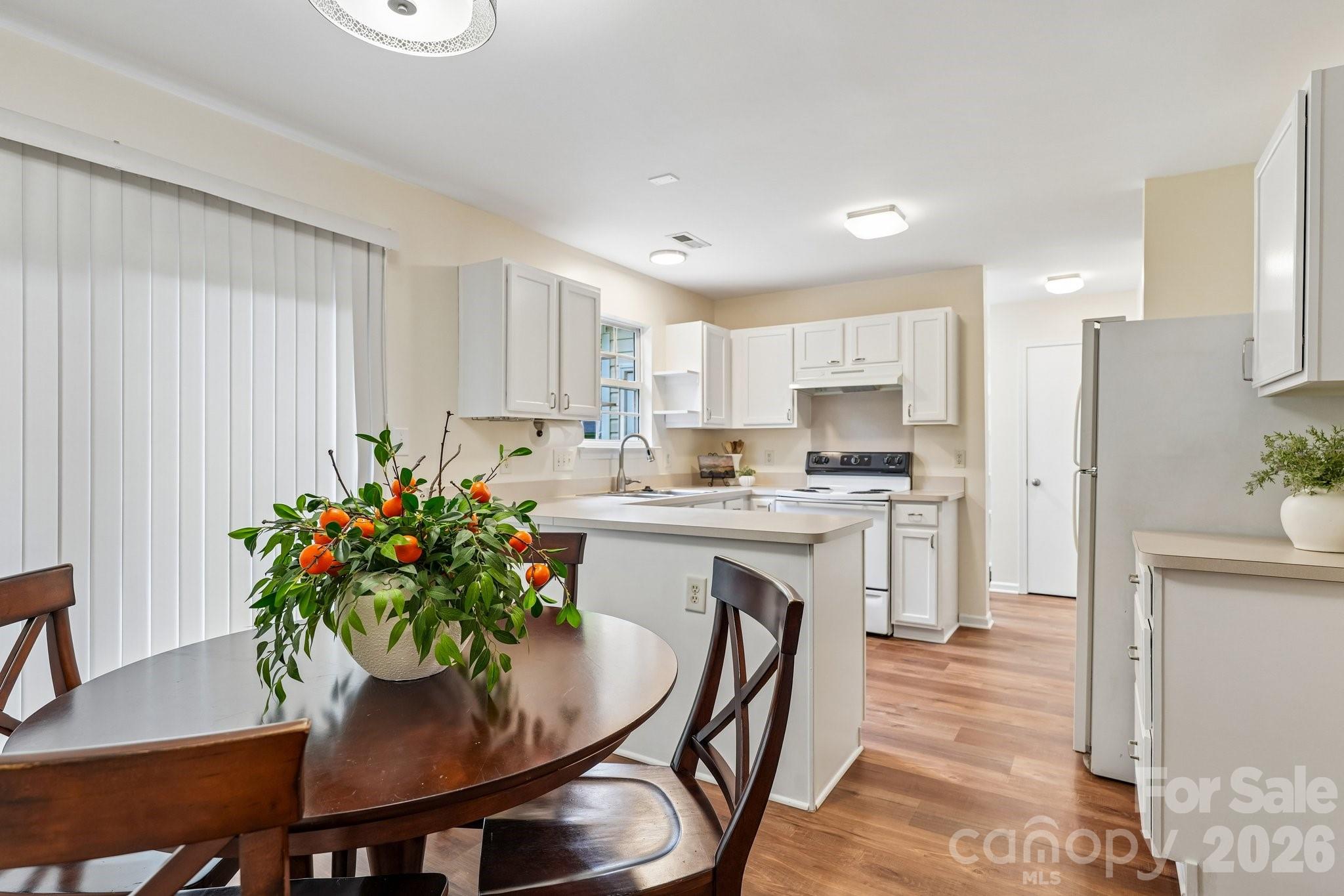 Single Family Residence at 3081 Rockingham Court SW, Concord, photo 11 of 48