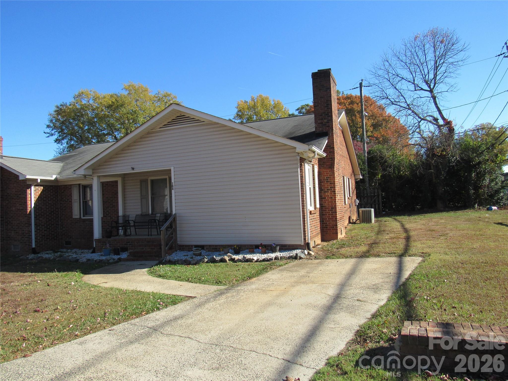 Townhouse at 104 Neely Court, Rock Hill, photo 5 of 37