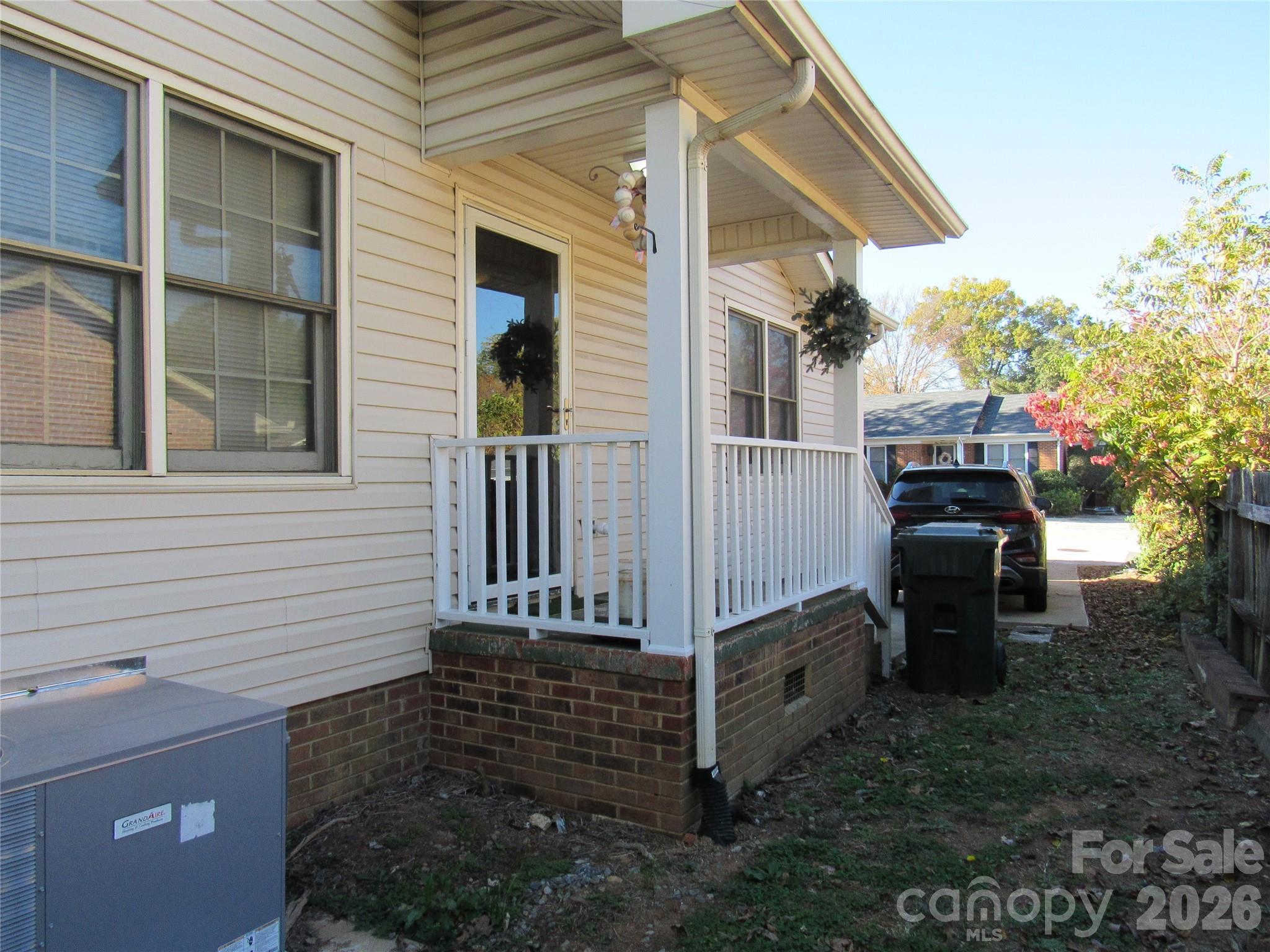 Townhouse at 106 Neely Court, Rock Hill, photo 2 of 10