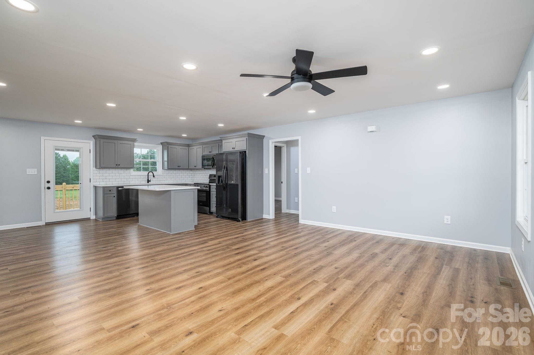Great Room - 307 Northbrook III School Road, Vale