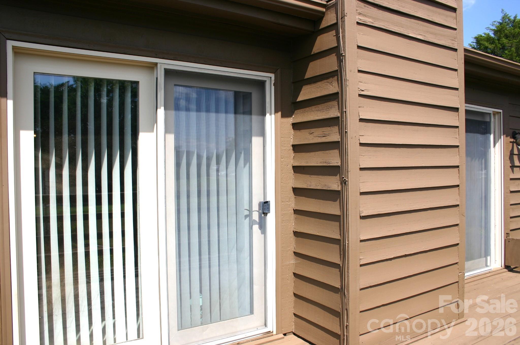 French Doors on Deck - 1647 Woodridge Circle, Hickory