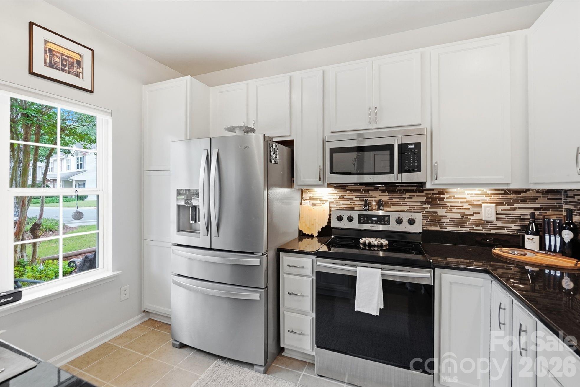Natural light in Kitchen - 203 Tail Race Lane, Fort Mill
