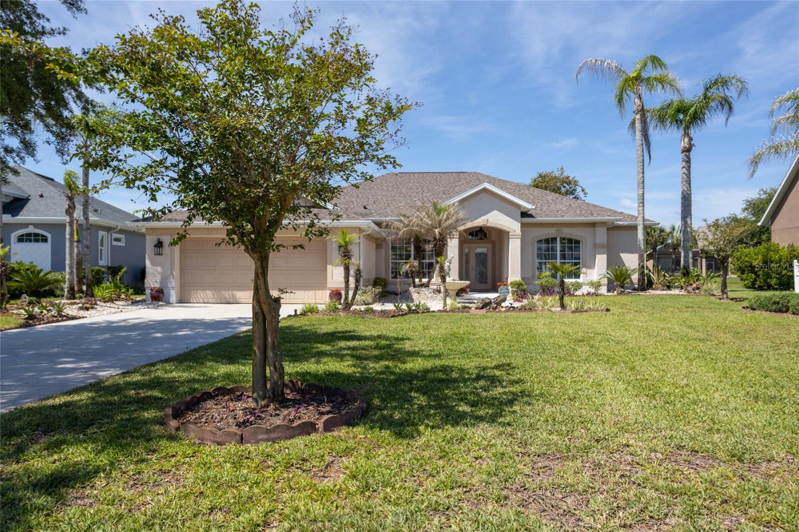 6 S LAKEWALK DR