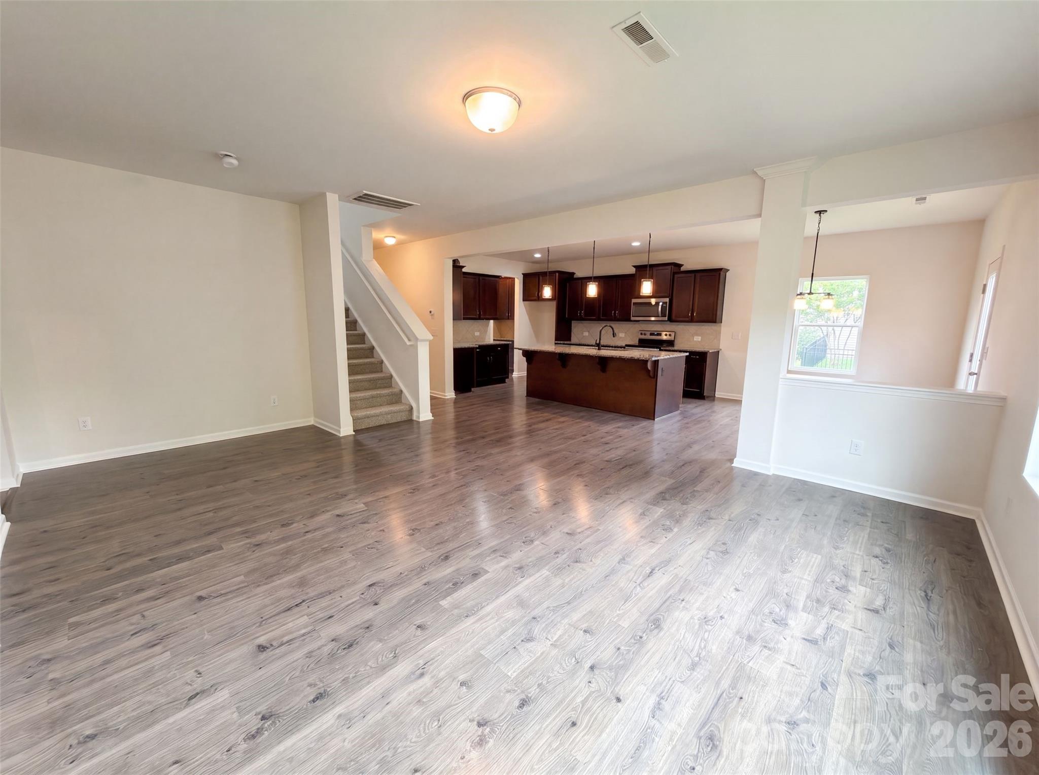 Single Family Residence at 5627 Barclay Court, Fort Mill, photo 3 of 19