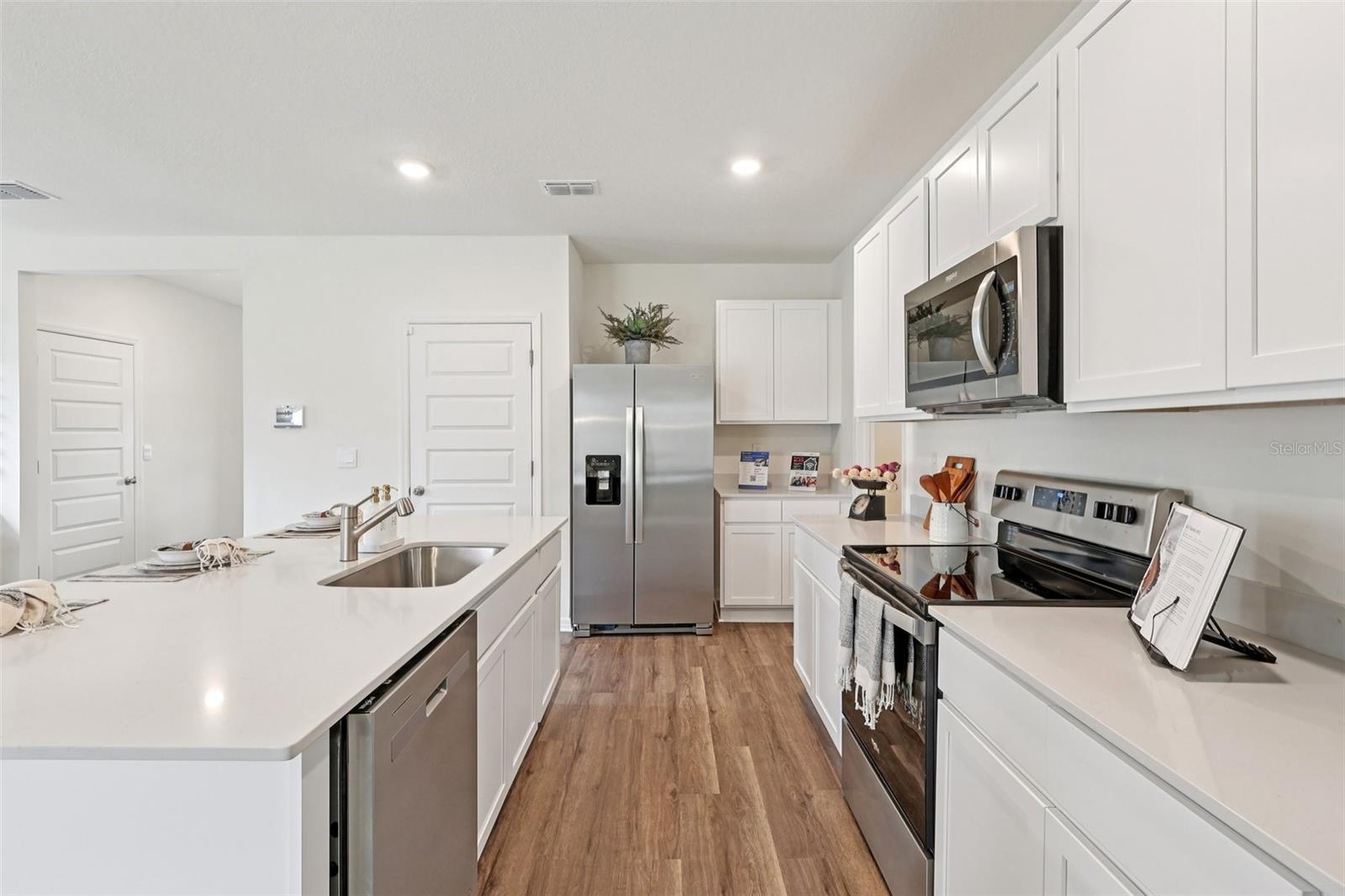 Single Family Residence at 4099 LIMEKLIN FALLS LOOP, DAVENPORT, photo 13 of 36