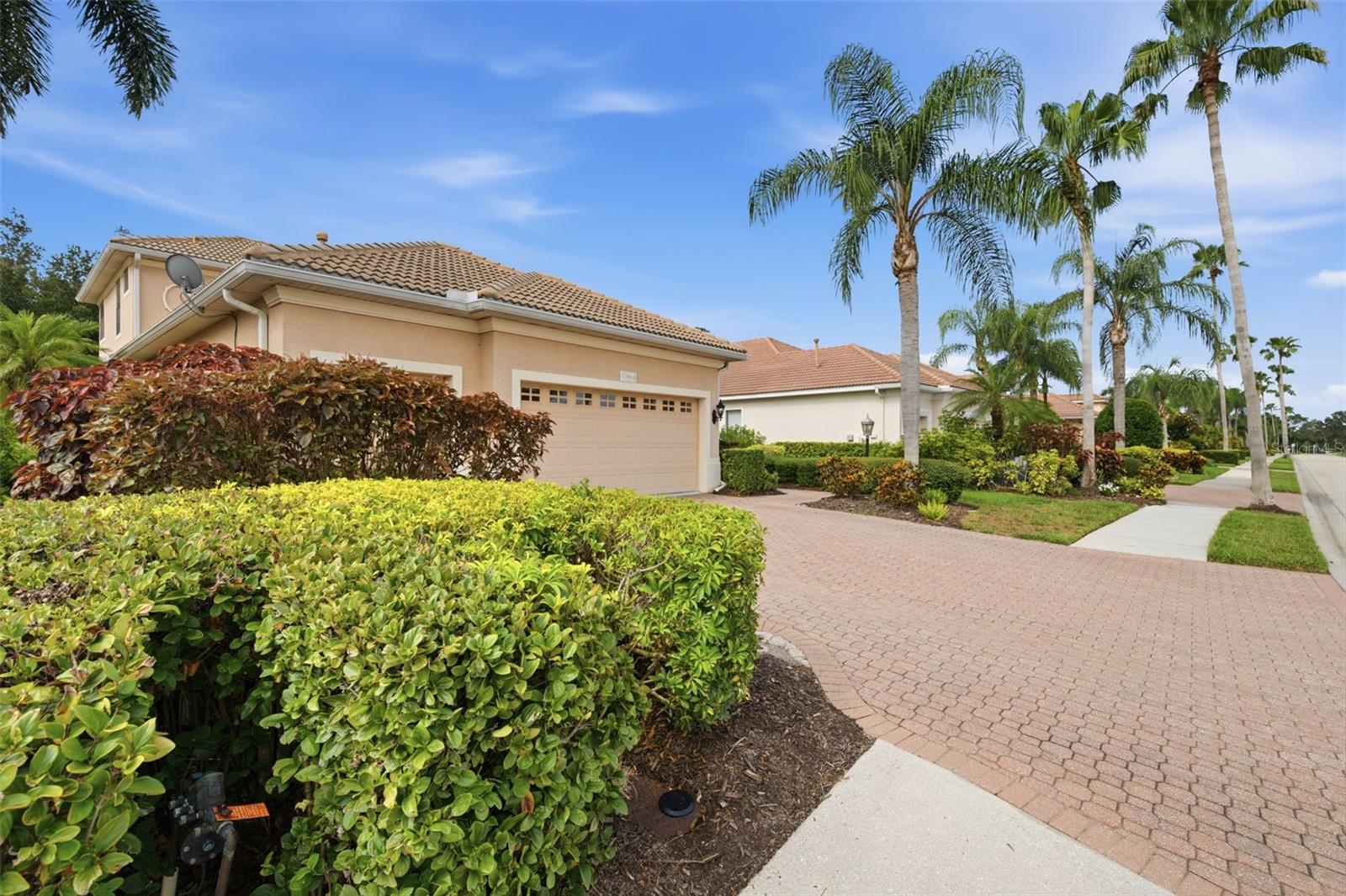 Single Family Residence at 13860 SIENA LOOP, BRADENTON, photo 4 of 91