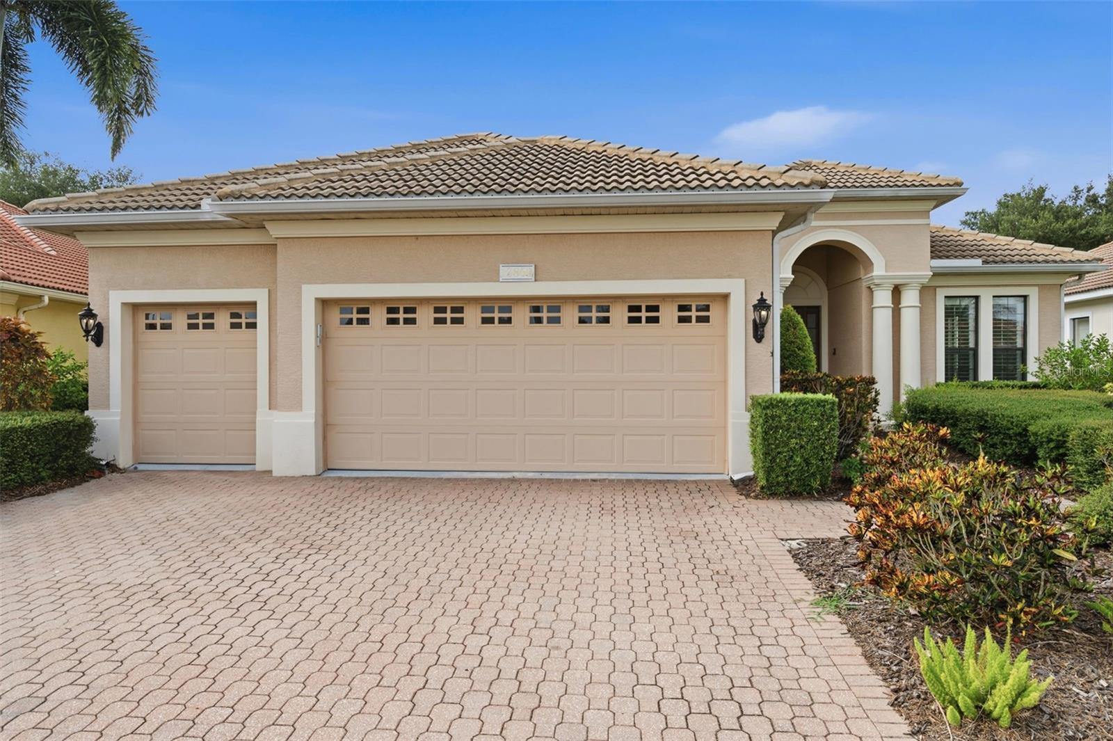 Single Family Residence at 13860 SIENA LOOP, BRADENTON, photo 2 of 91