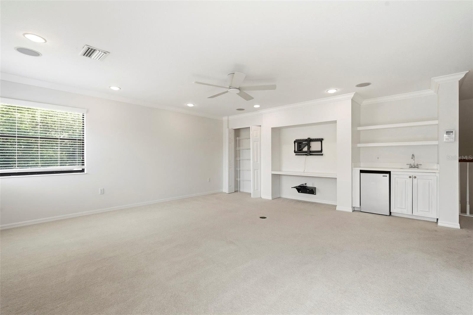 Versatile Upstairs Bonus Room - 13860 SIENA LOOP, BRADENTON