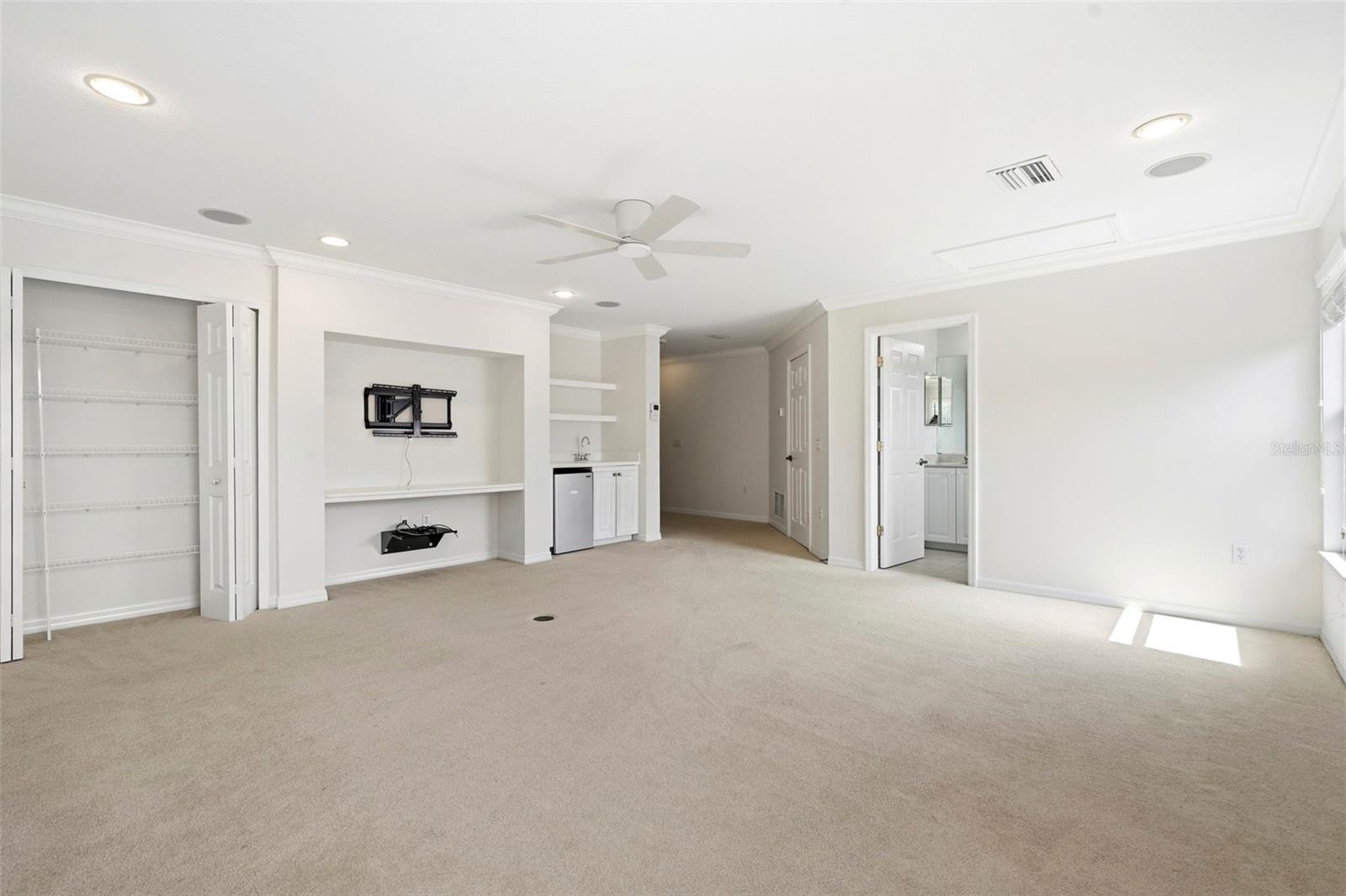 Versatile Upstairs Bonus Room - 13860 SIENA LOOP, BRADENTON