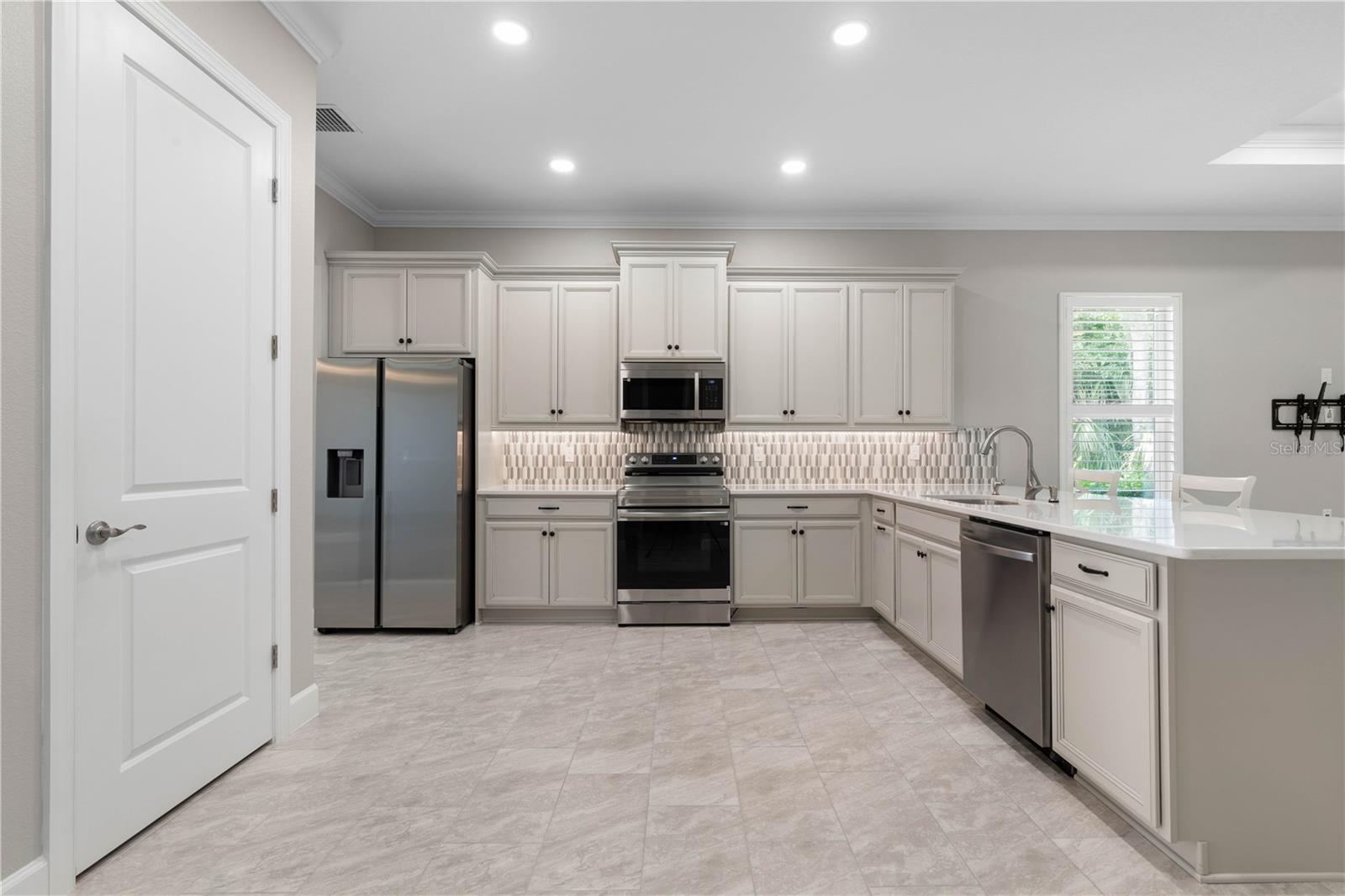 Single Family Residence at 41 RIVERVIEW BND N, PALM COAST, photo 9 of 92