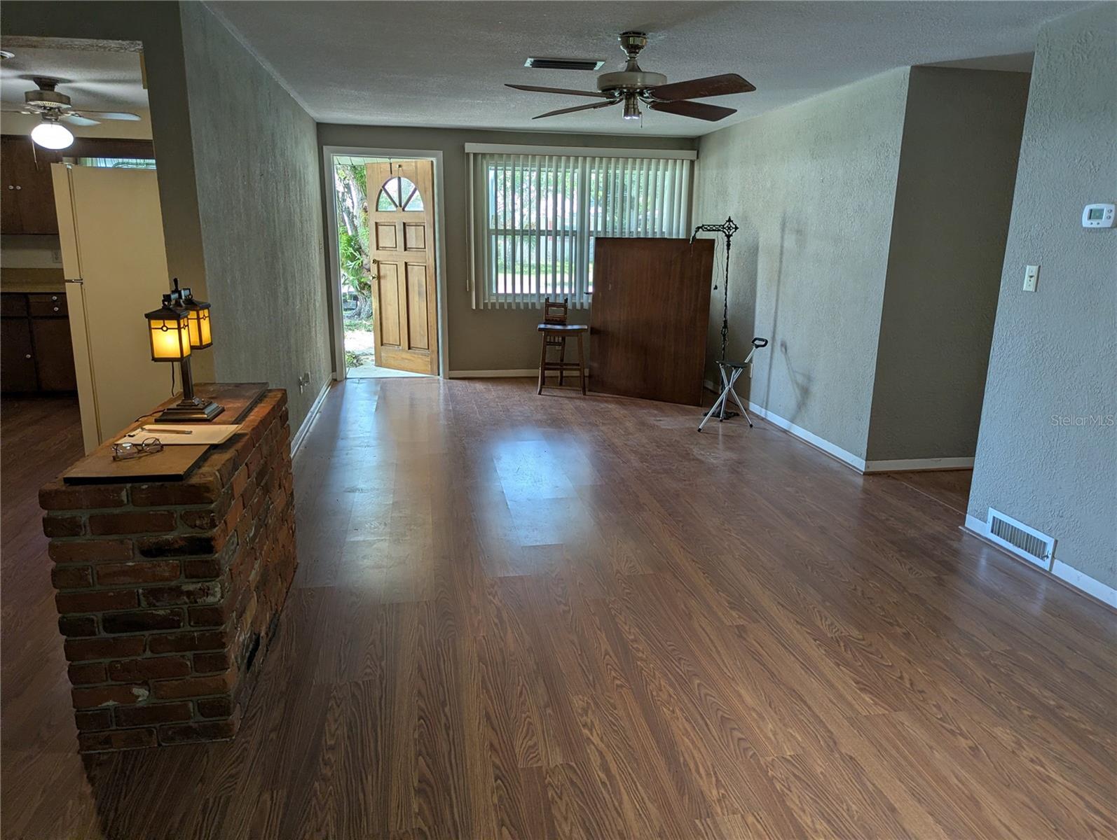 LIVING ROOM - 308 TRUDGEON DR, NEW SMYRNA BEACH