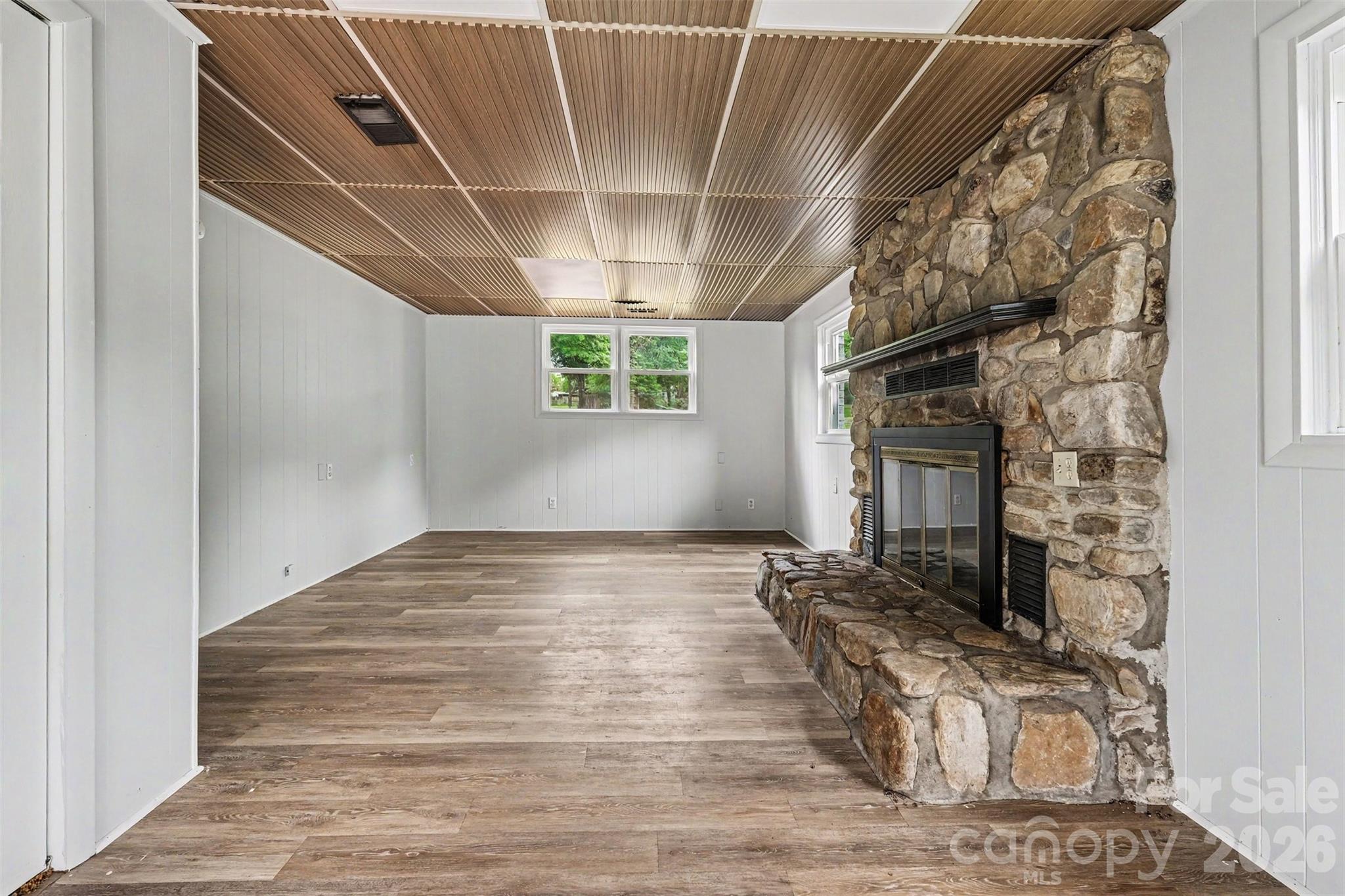Single Family Residence at 2310 24th Avenue NE, Hickory, photo 9 of 38