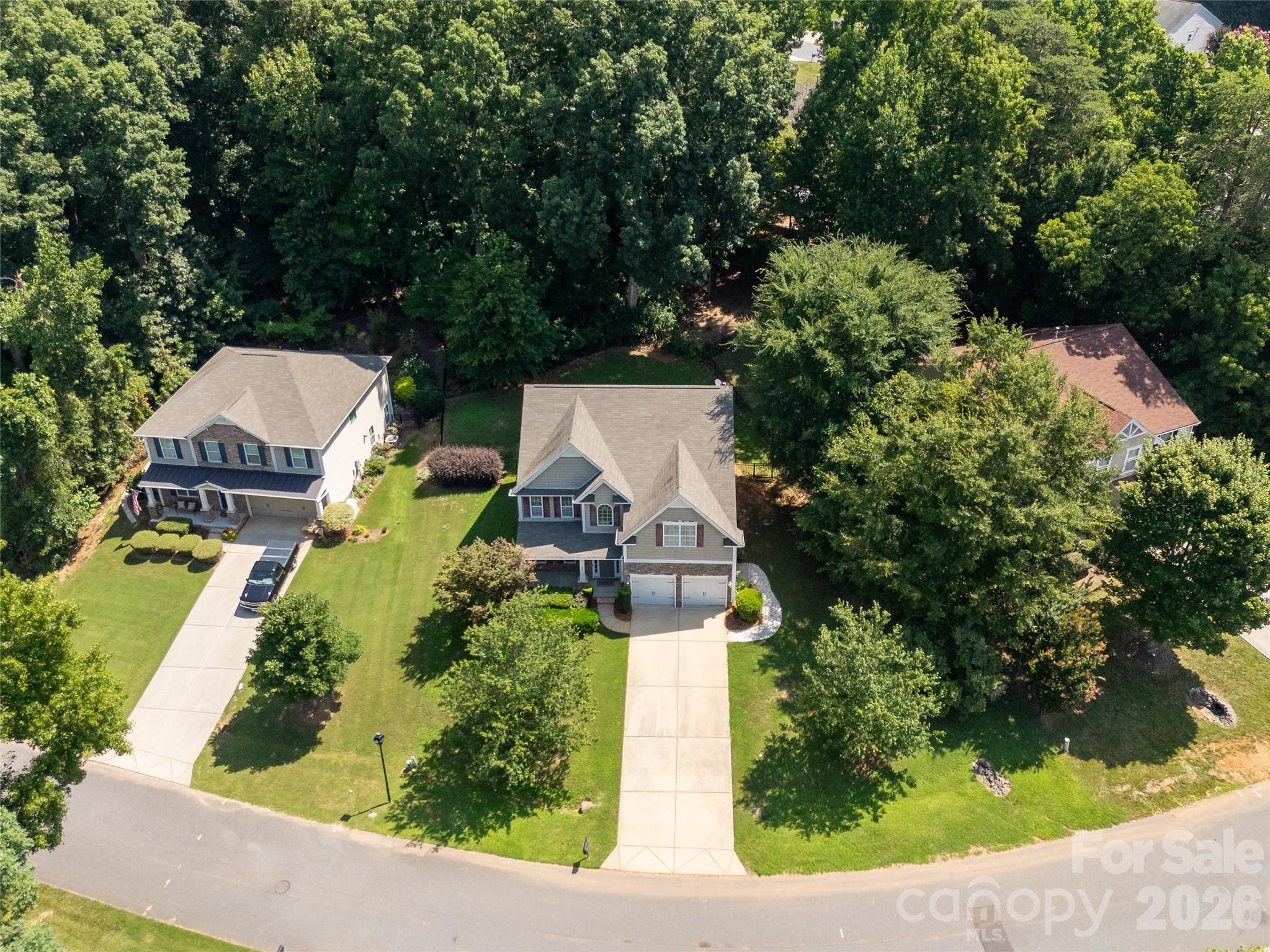 Single Family Residence at 924 Autumn Glen Court, Clover, photo 4 of 46