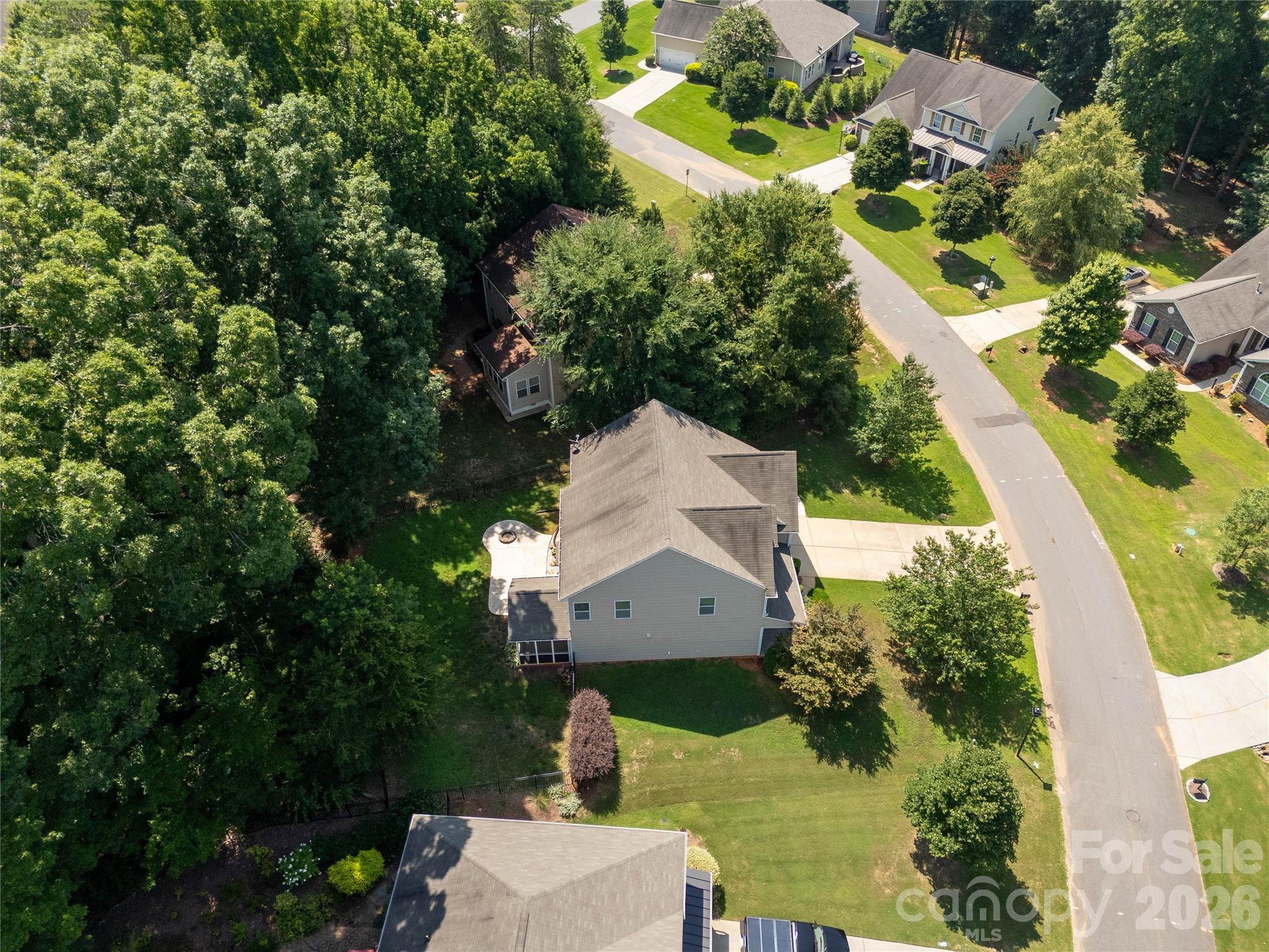 Single Family Residence at 924 Autumn Glen Court, Clover, photo 6 of 46