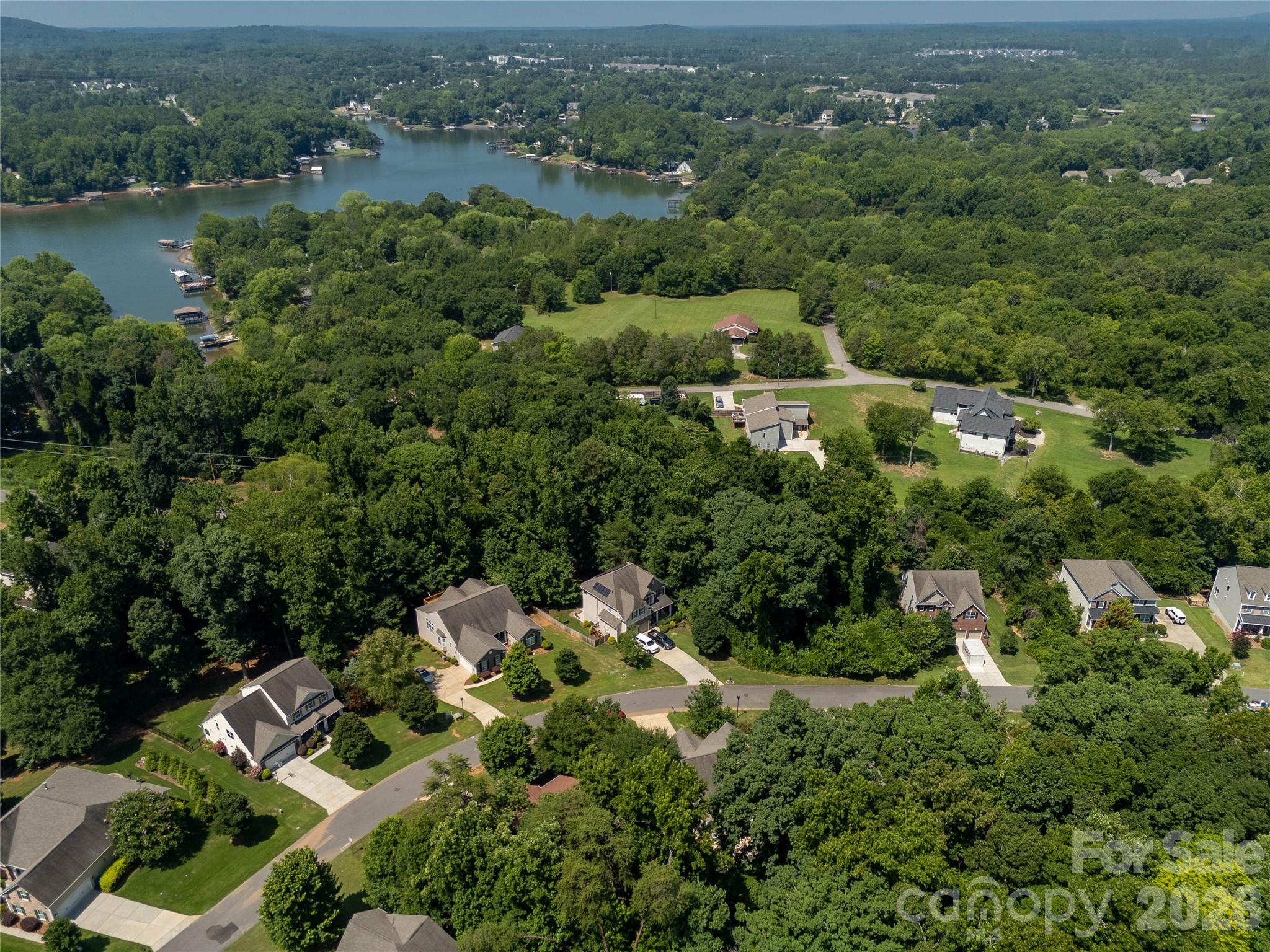 Single Family Residence at 924 Autumn Glen Court, Clover, photo 9 of 46