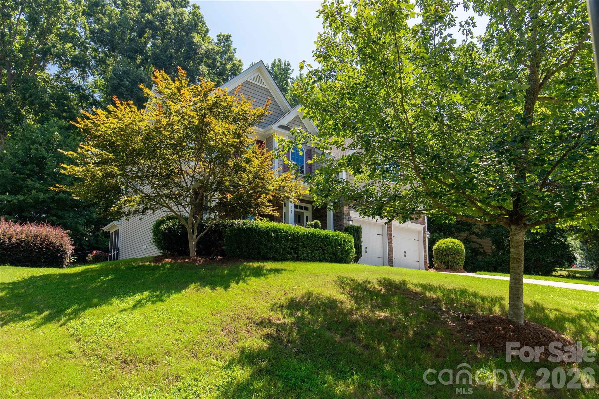 Single Family Residence at 924 Autumn Glen Court, Clover, photo 11 of 46