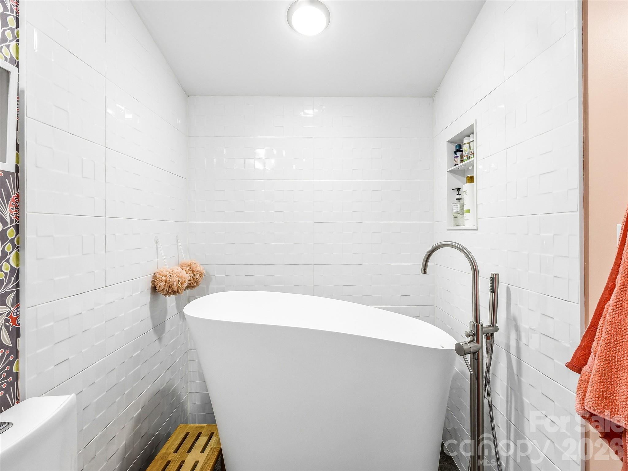 Single Family Residence at 101 Glen Trillium Drive, Fletcher, photo 32 of 39