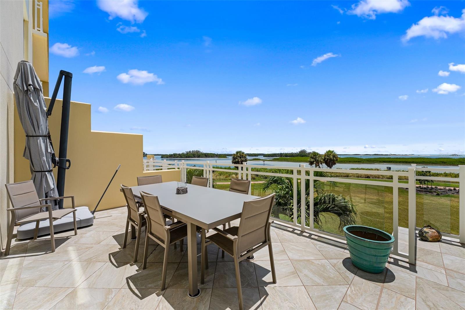 Private Gulf facing balcony - 795 COLLANY RD #204, TIERRA VERDE