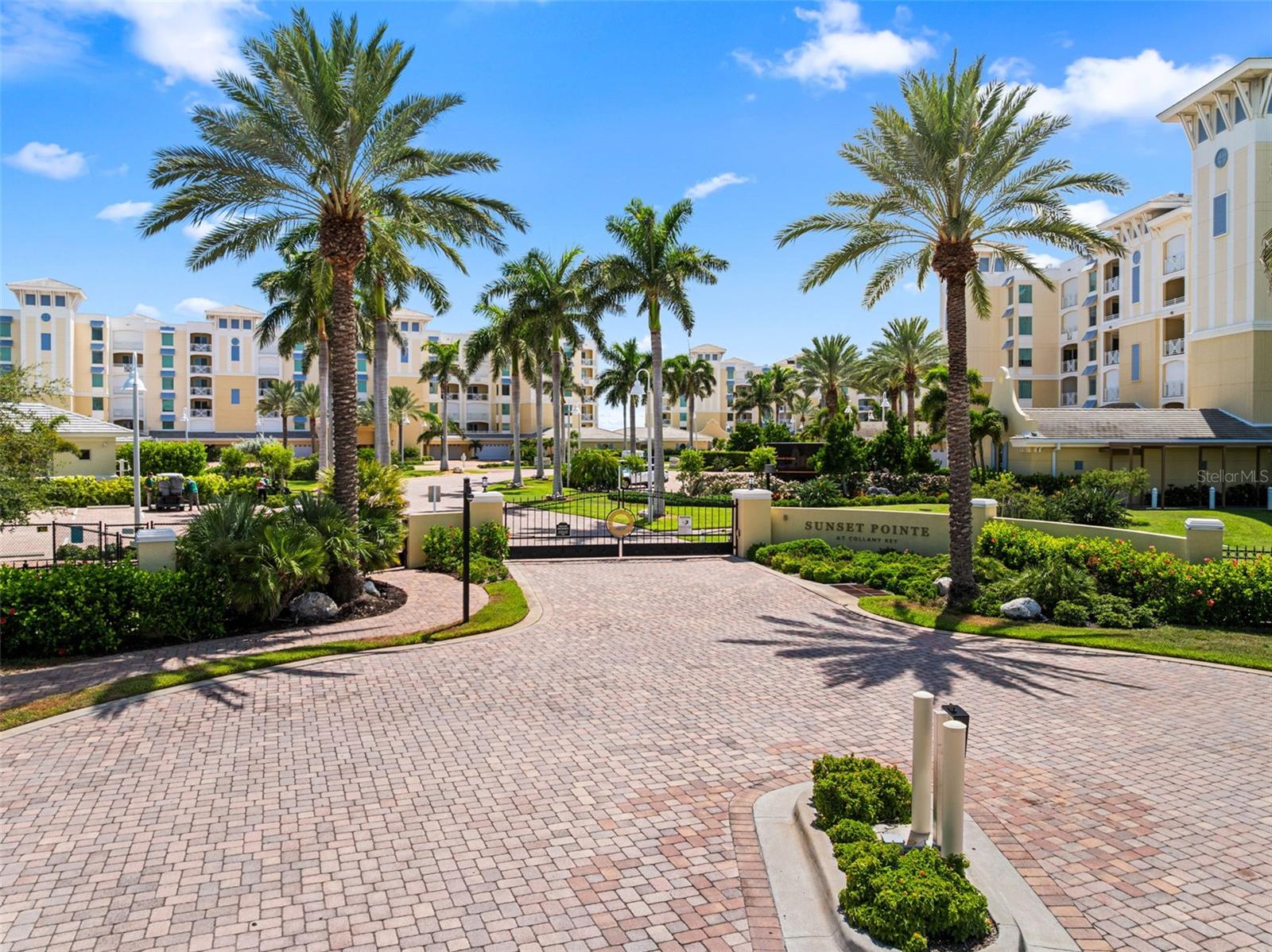 Private Gated Entrance - 795 COLLANY RD #204, TIERRA VERDE