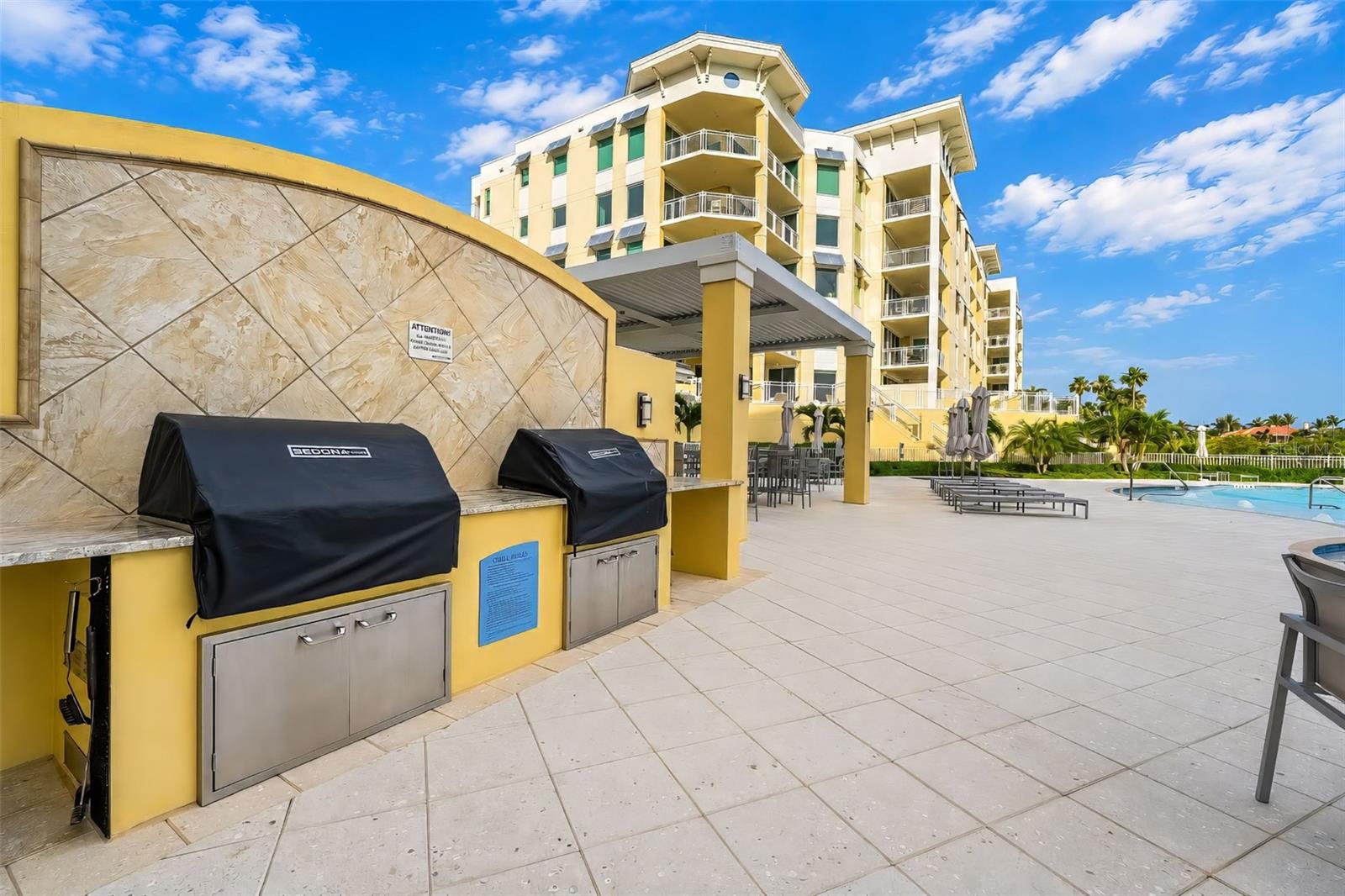 Grilling area - 795 COLLANY RD #204, TIERRA VERDE